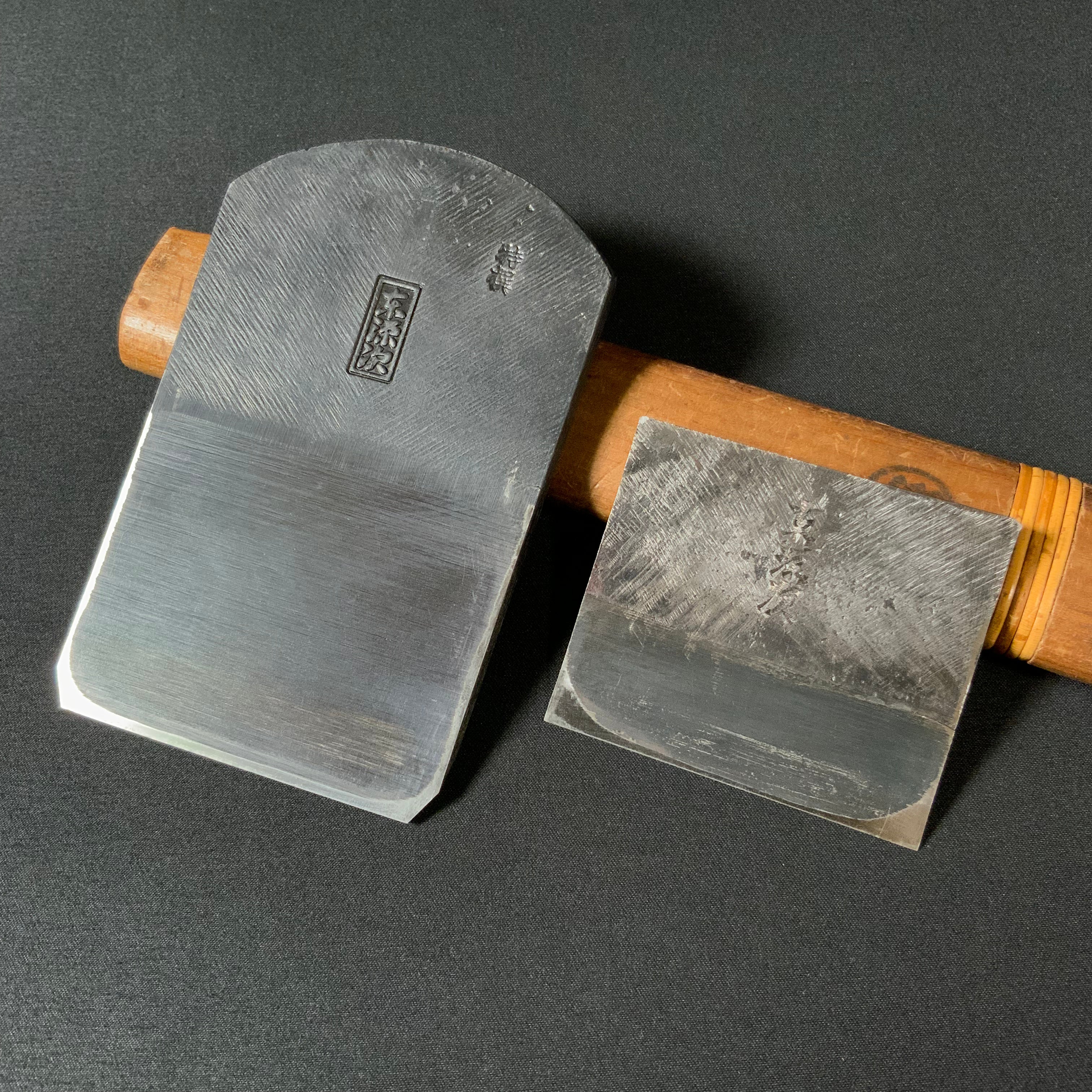 Old stock Premium Azuma-Genji Plane (Kanna) with Red Oak dai 掘出し物 特撰 東源次 仕上鉋 赤樫台 70mm