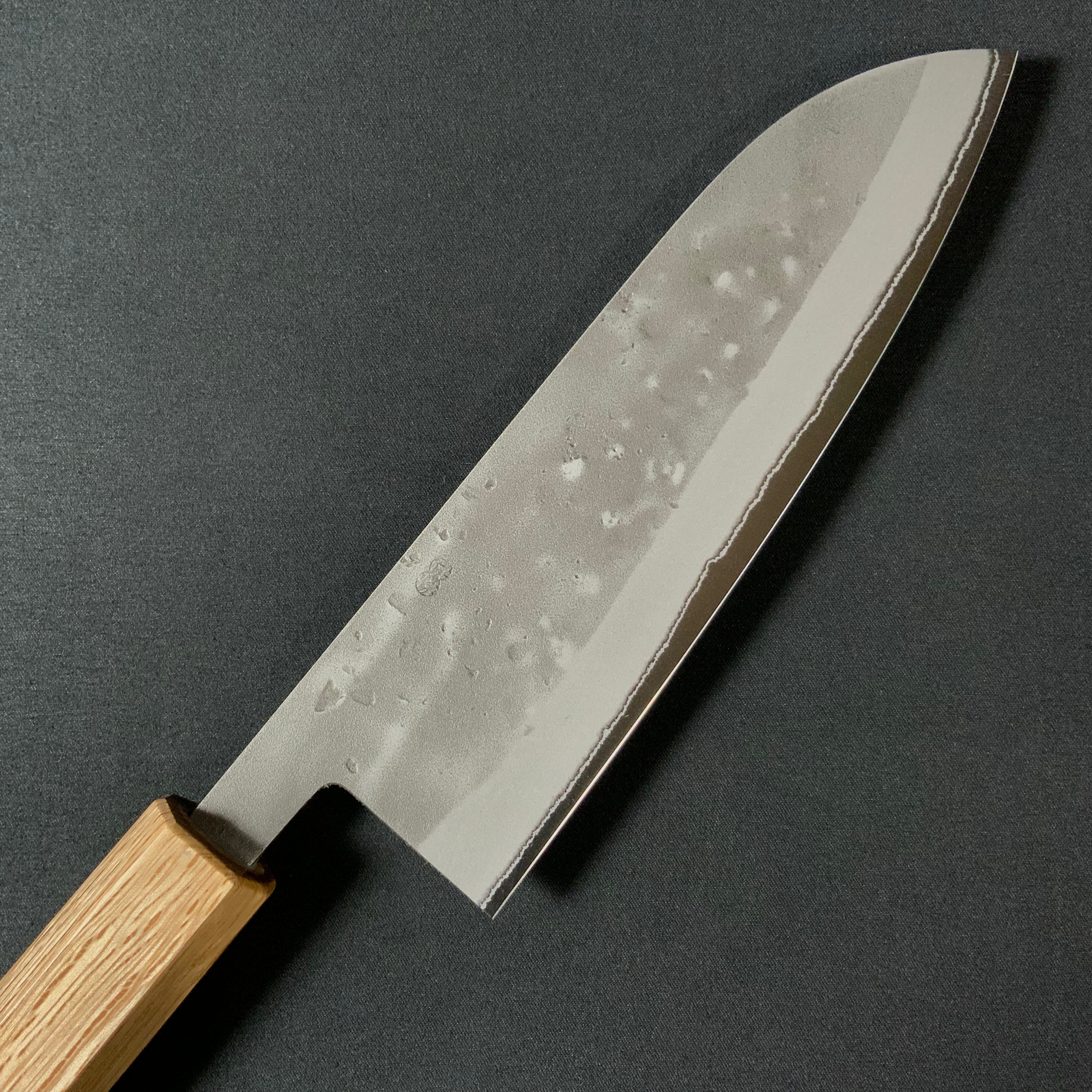 侊悦 三徳包丁 ステン梨地青紙 八角樫柄 165mm     Kouetsu Santoku knife stainless steel pear finish blue steel