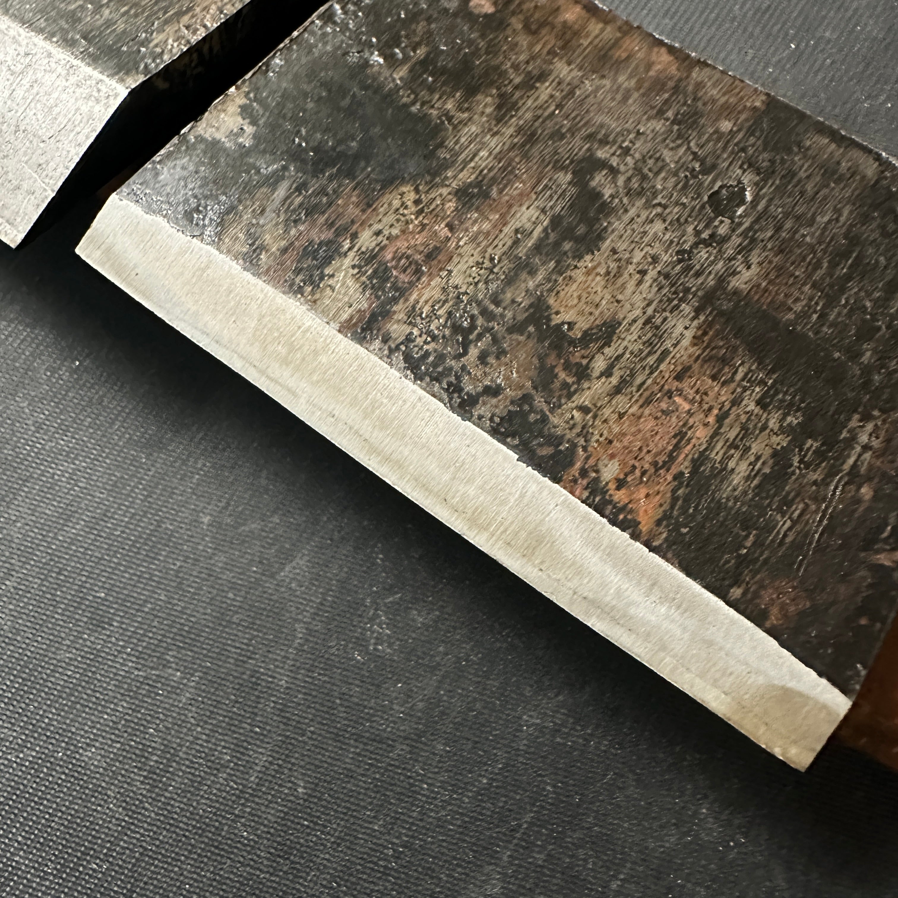 Old stock Ryushinsai Smoothing Plane (Kanna) by Tsutsumitomoichi 掘出し物 堤朋一作 龍進斎 仕上げ鉋 85mm