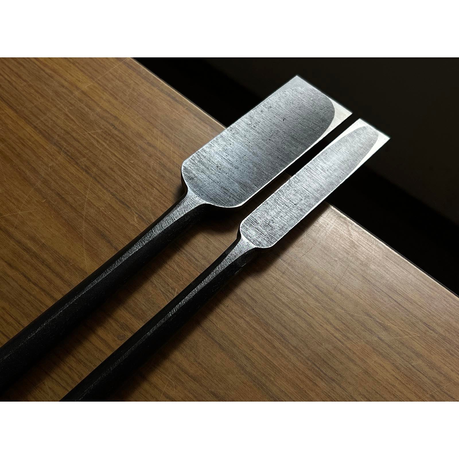 旧在庫 菊弘丸 鑿セット（大月のみ、本月のみ） 掘り出し物 菊弘丸 本突き組鑿 48,24mm