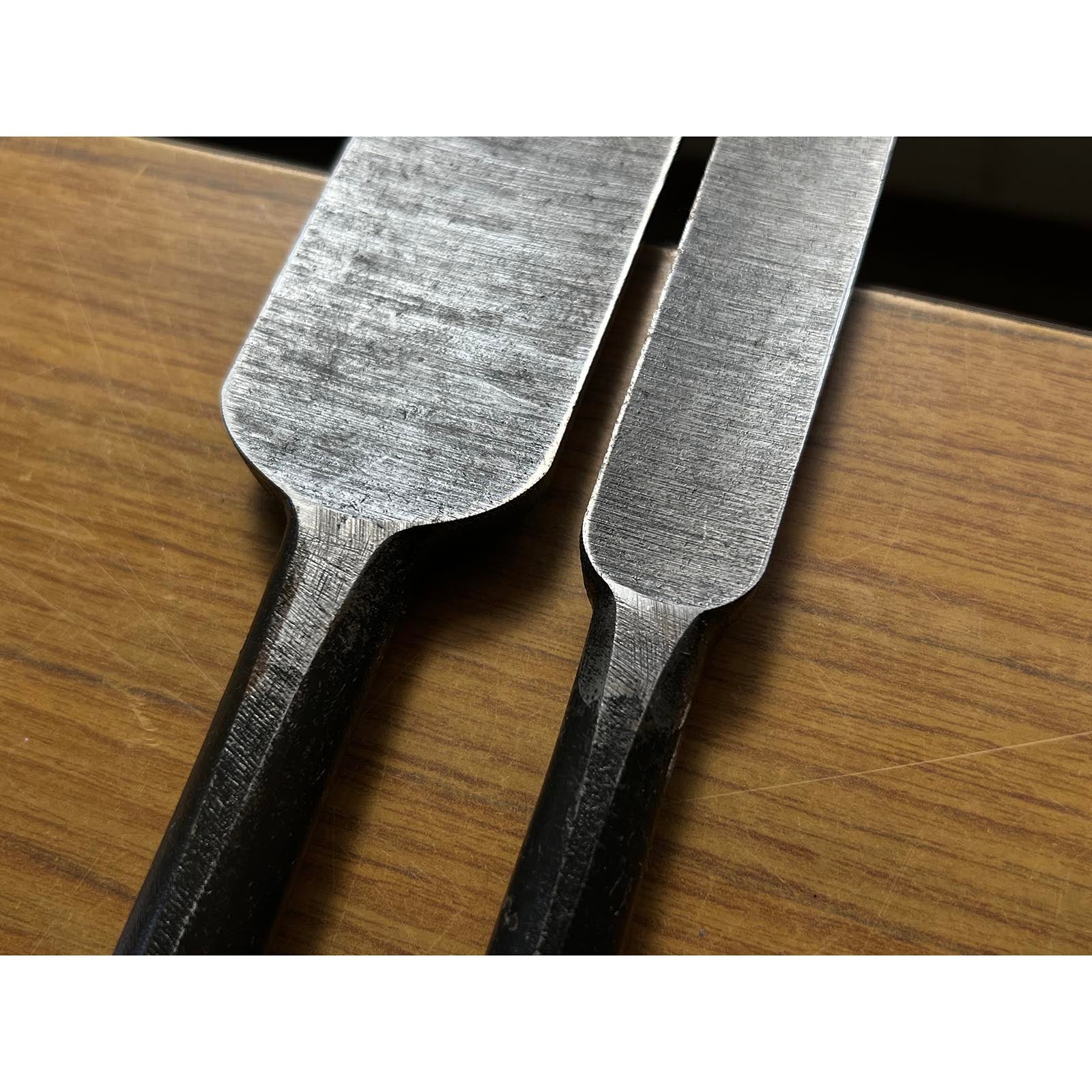 旧在庫 菊弘丸 鑿セット（大月のみ、本月のみ） 掘り出し物 菊弘丸 本突き組鑿 48,24mm