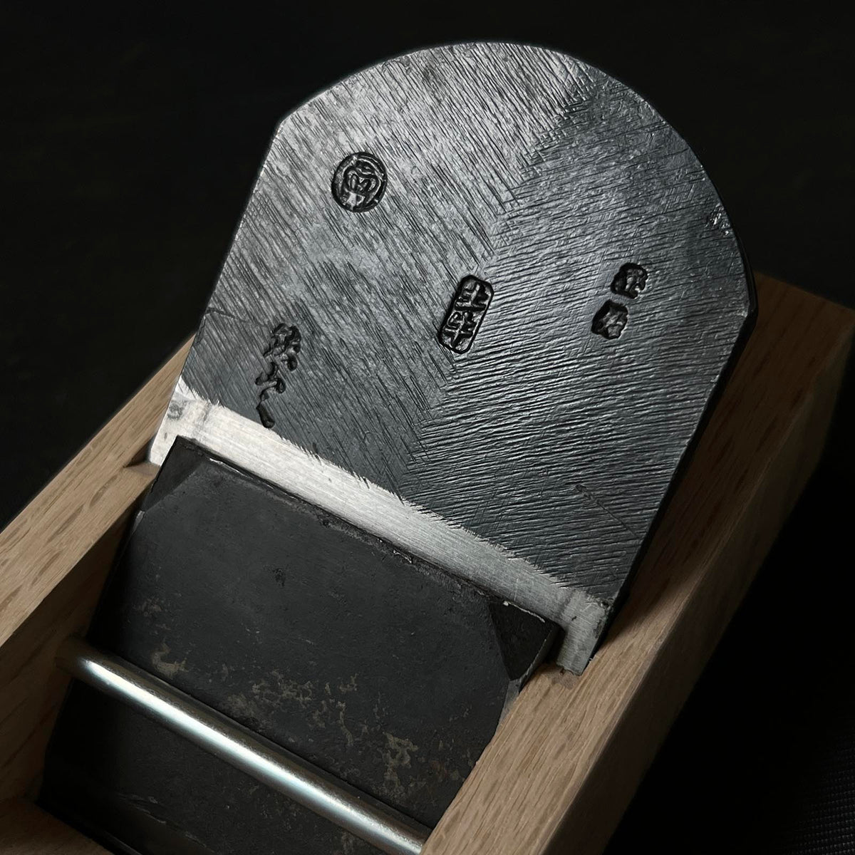 Old stock Dokyu Smoothing Plane (Kanna) with blue steel 掘出し物 土牛 矢羽紋 仕上