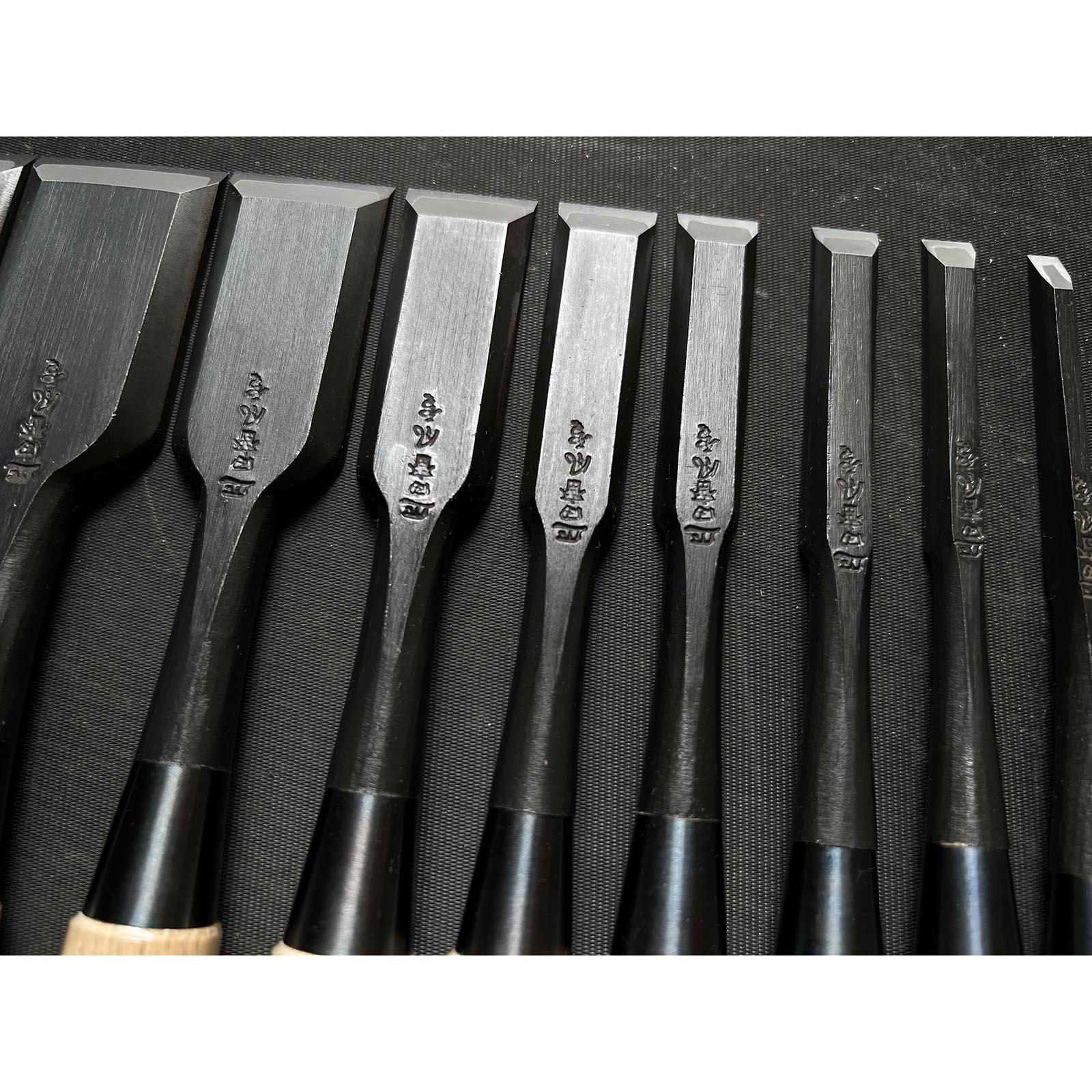 Tasai Fusetsu Bench chisels set (Oirenomi) with wooden box 田斎風雪作 追入組鑿 桐箱付