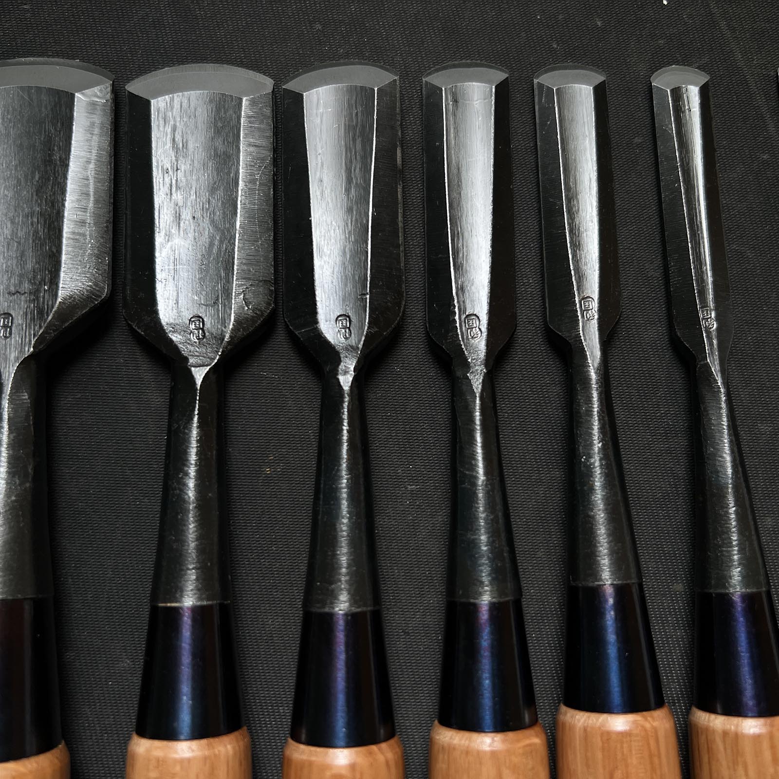 Toshikuni Soto maru chisels set with white steel 利國作 外丸組鑿  10本組