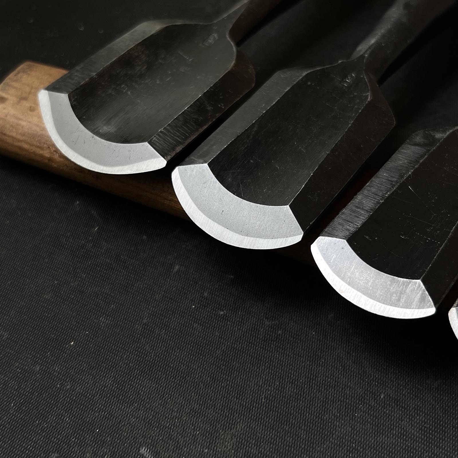 Toshikuni Soto maru chisels set with white steel 利國作 外丸組鑿  10本組