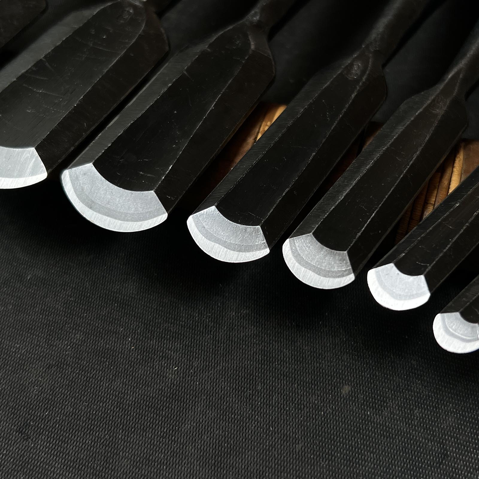 Toshikuni Soto maru chisels set with white steel 利國作 外丸組鑿  10本組