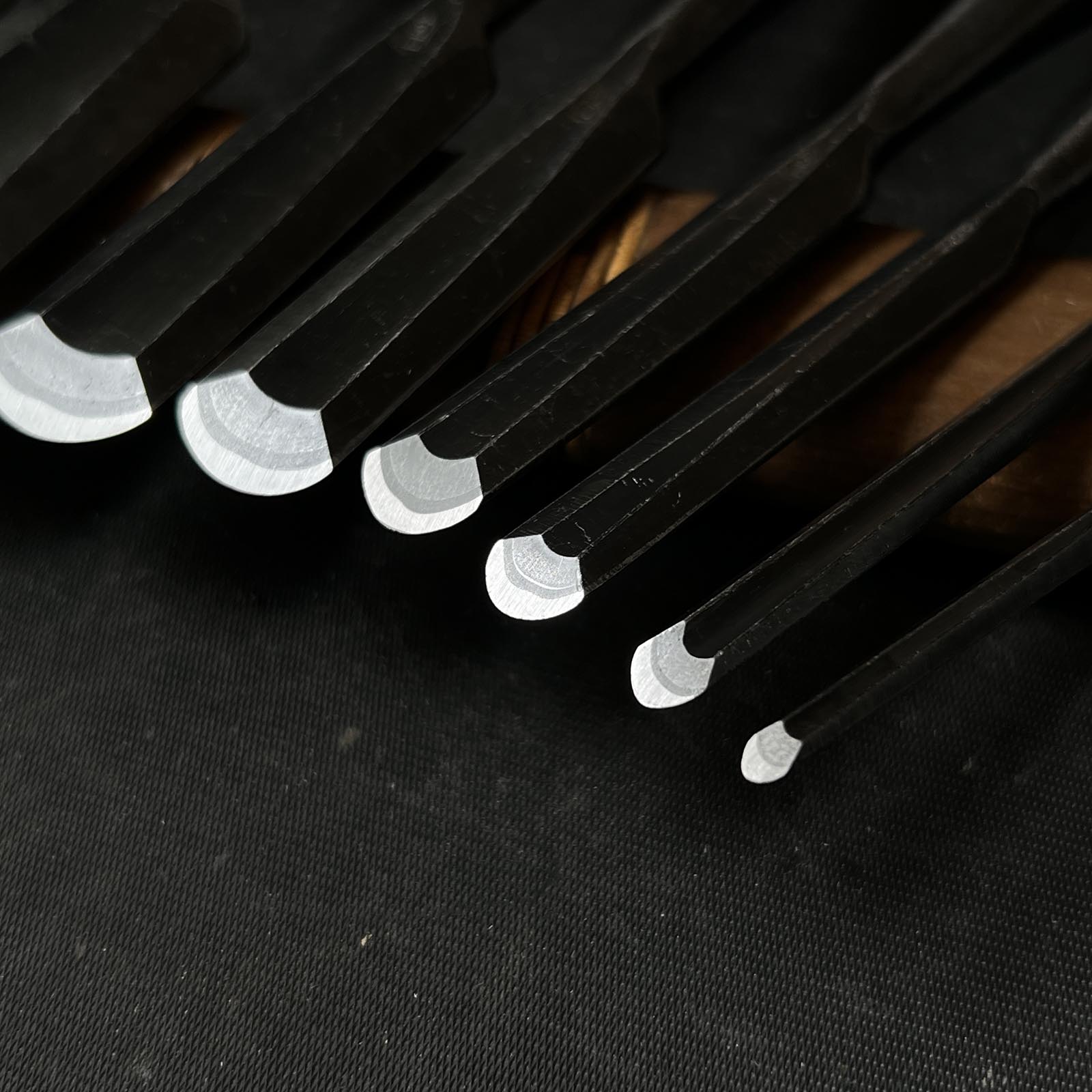 Toshikuni Soto maru chisels set with white steel 利國作 外丸組鑿  10本組