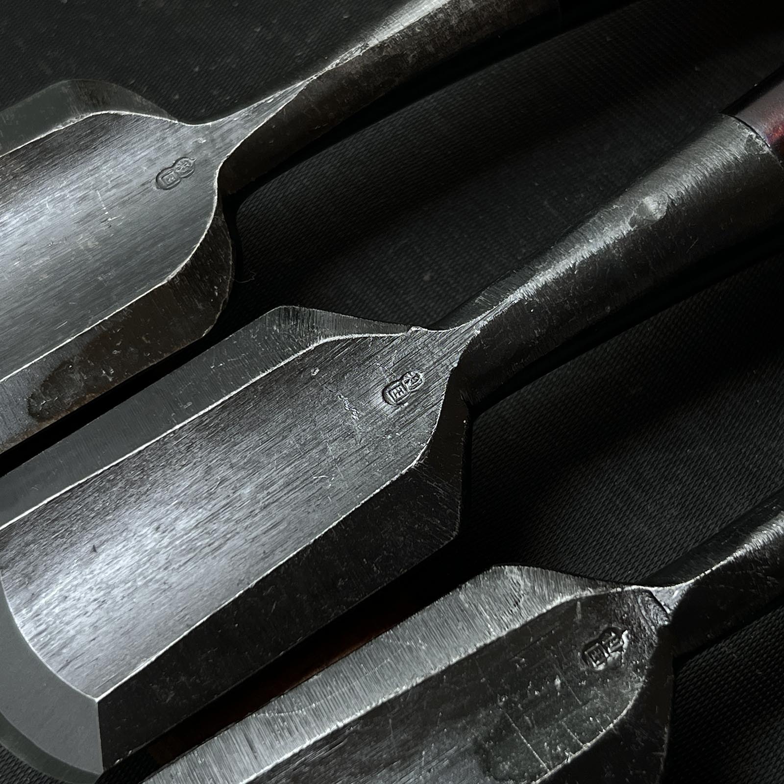 Toshikuni Soto maru chisels set with white steel 利國作 外丸組鑿  10本組