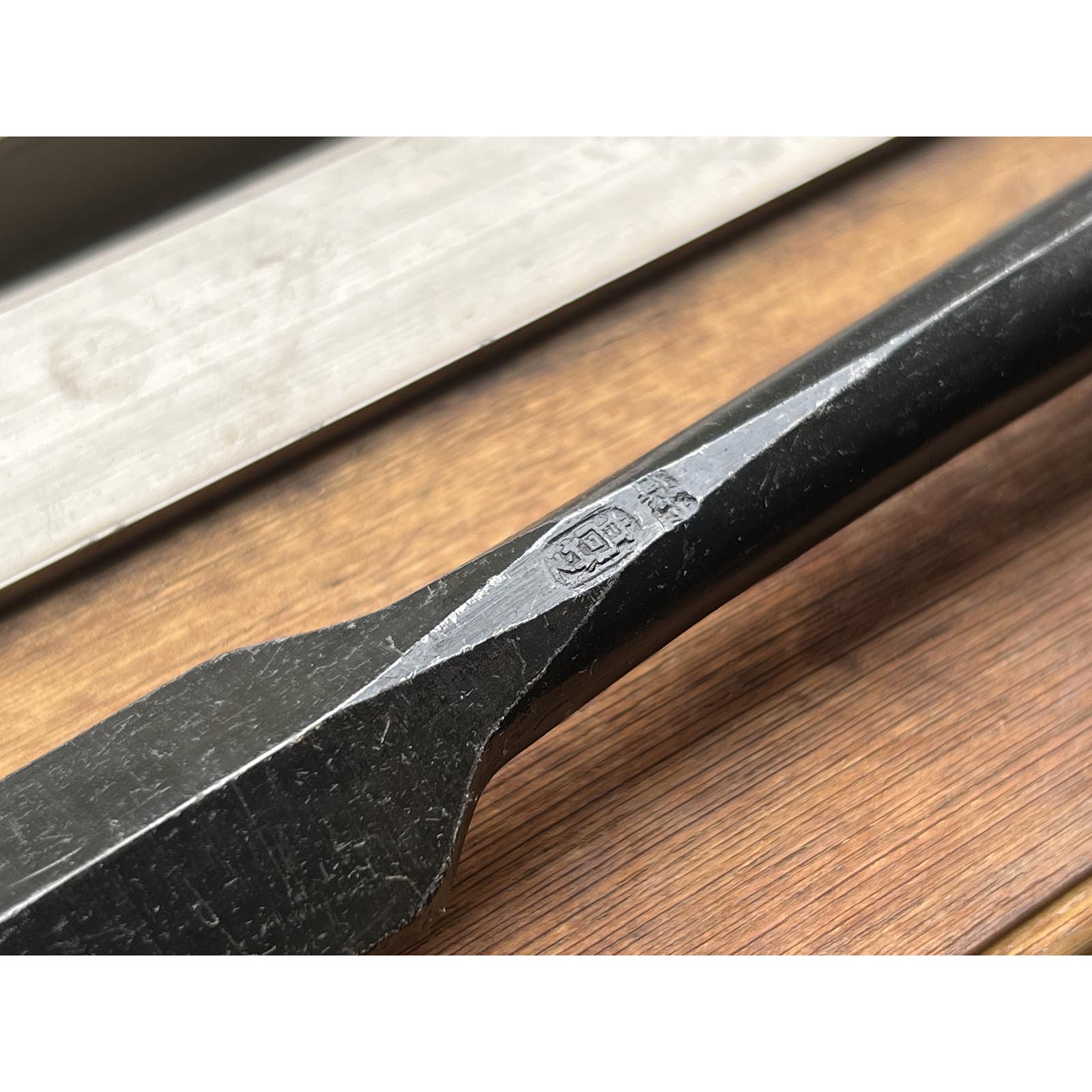 Old stock Takashiba Slick Chisels set (Ootsuki-nomi, Hontsuki-Nomi)  掘出し物 高芝  本突き組鑿  54,24mm