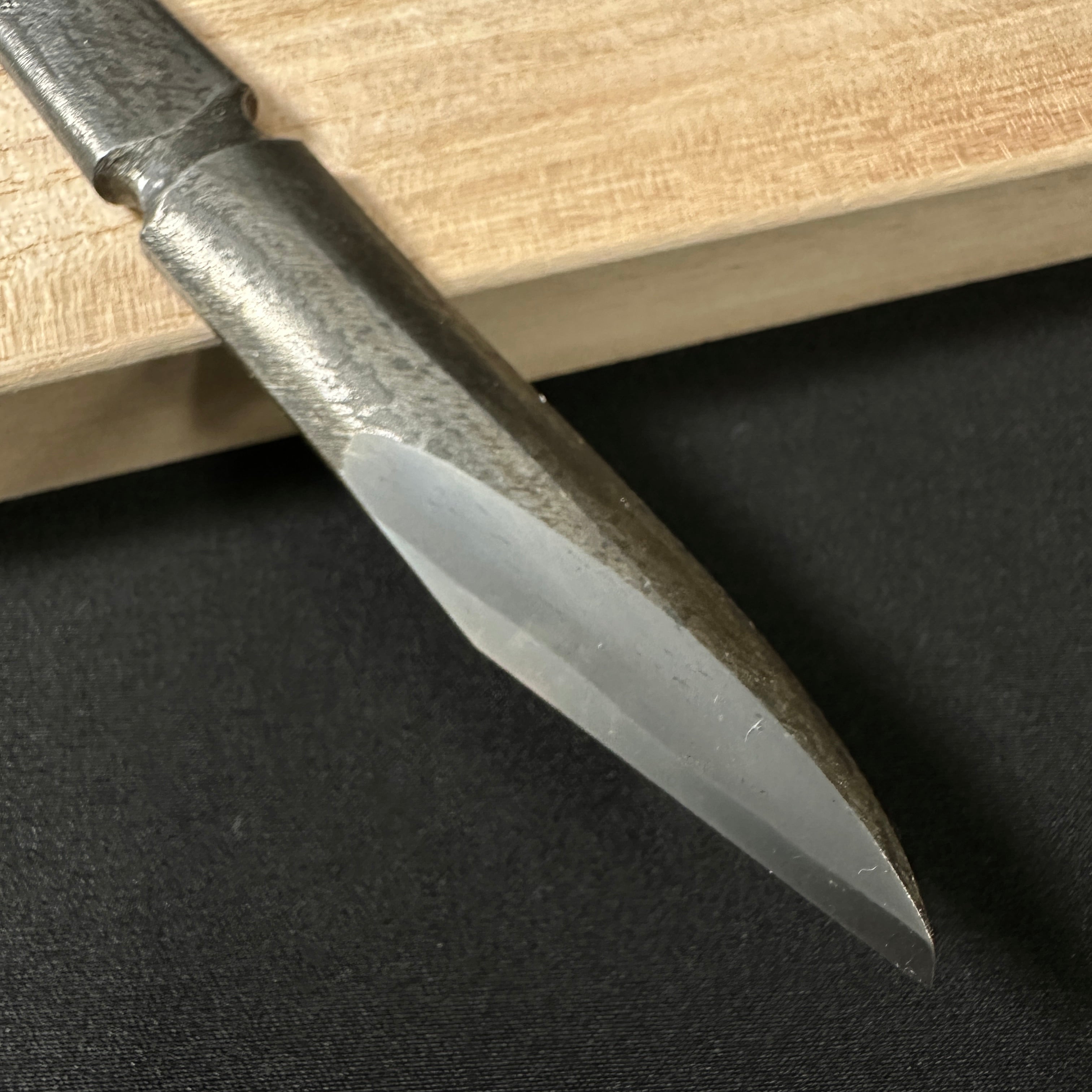 End Spring Right hand Kiridashi kinfe by Sozen Carving     連雨不知春去 範成大 素全作 切出し小刀 右 15mm