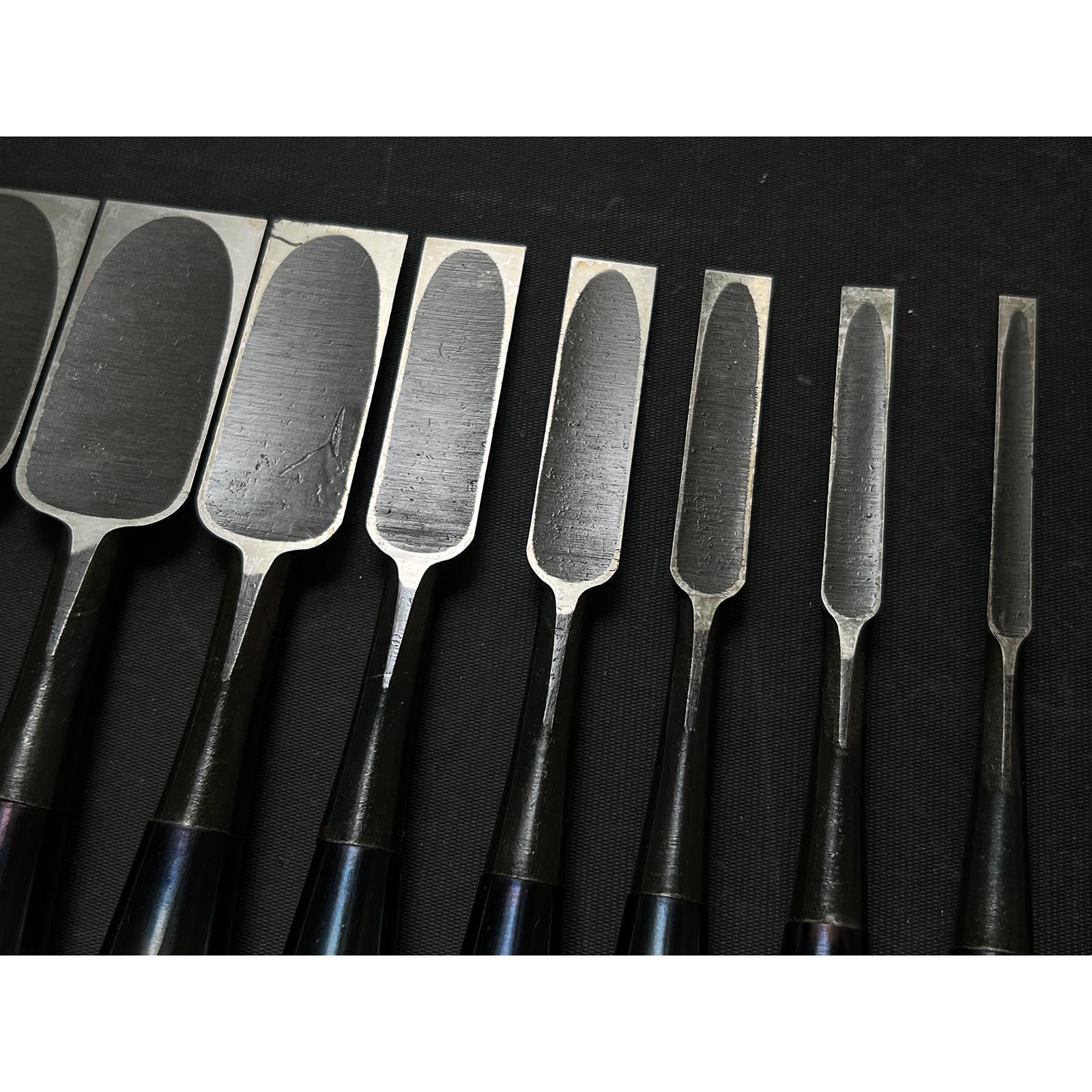 Old stock Yoshitaka Bench chisels set with Boxwood handle 掘出し物 義隆 追入組鑿 黄楊柄  Orenomi