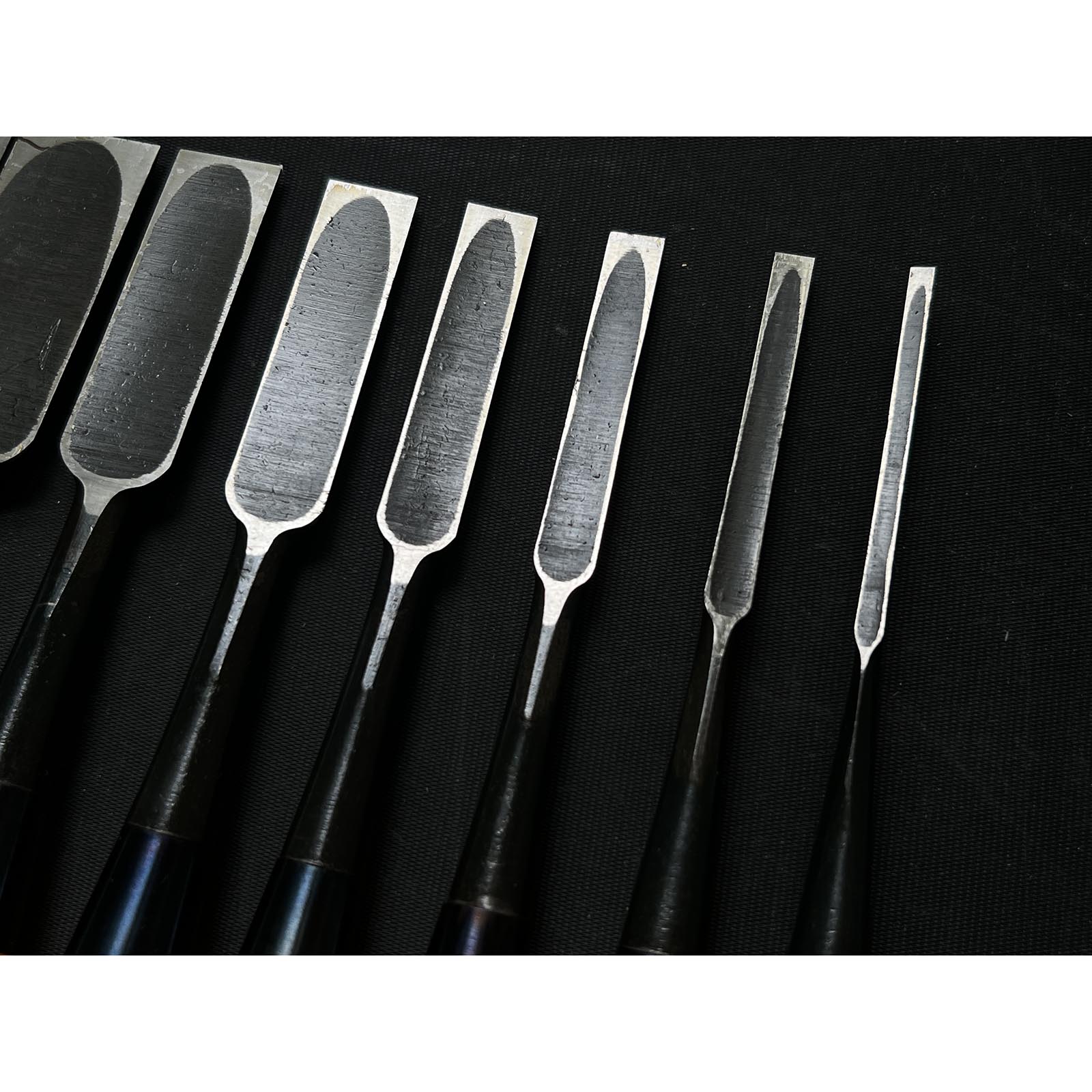 Old stock Yoshitaka Bench chisels set with Boxwood handle 掘出し物 義隆 追入組鑿 黄楊柄  Orenomi