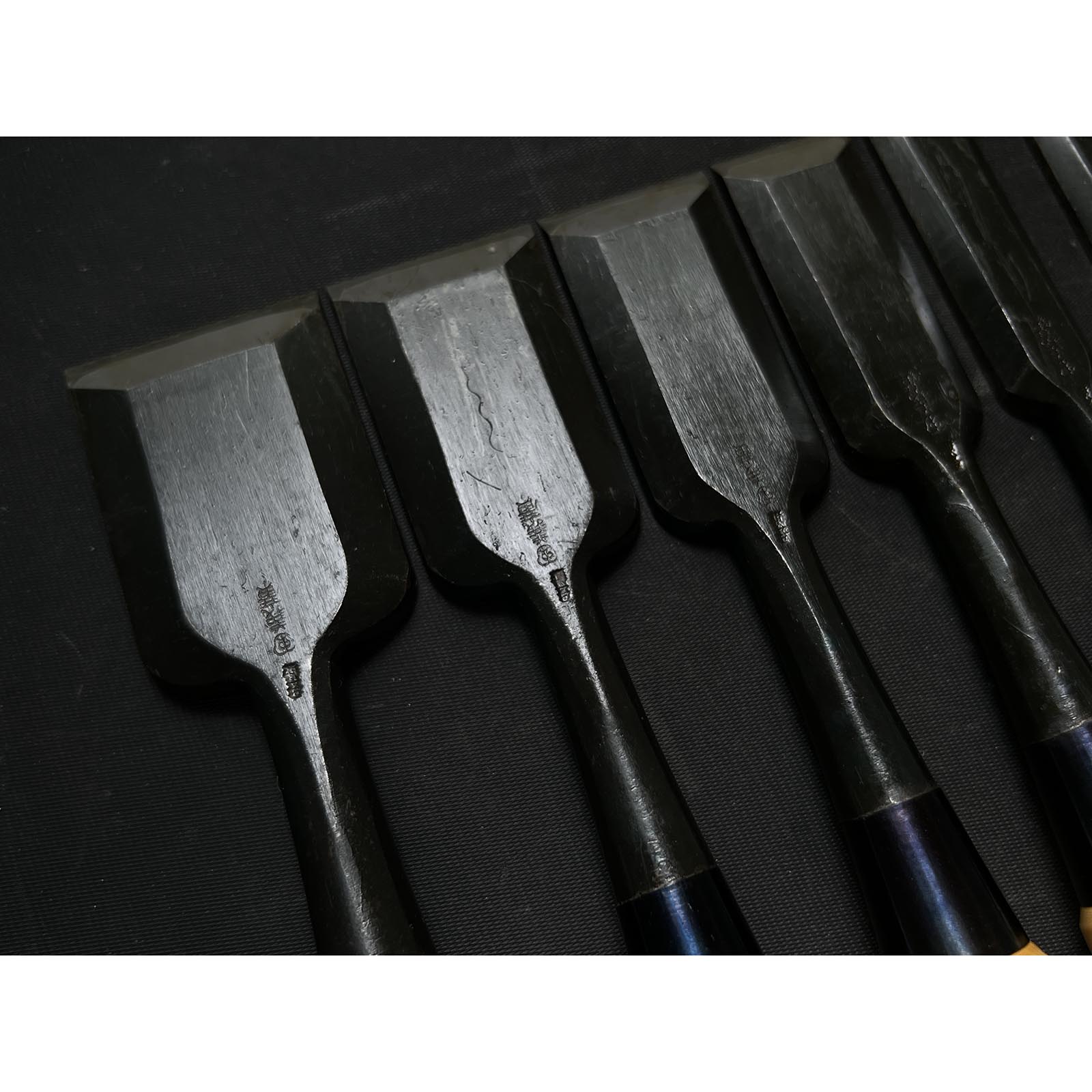 Old stock Yoshitaka Bench chisels set with Boxwood handle 掘出し物 義隆 追入組鑿 黄楊柄  Orenomi