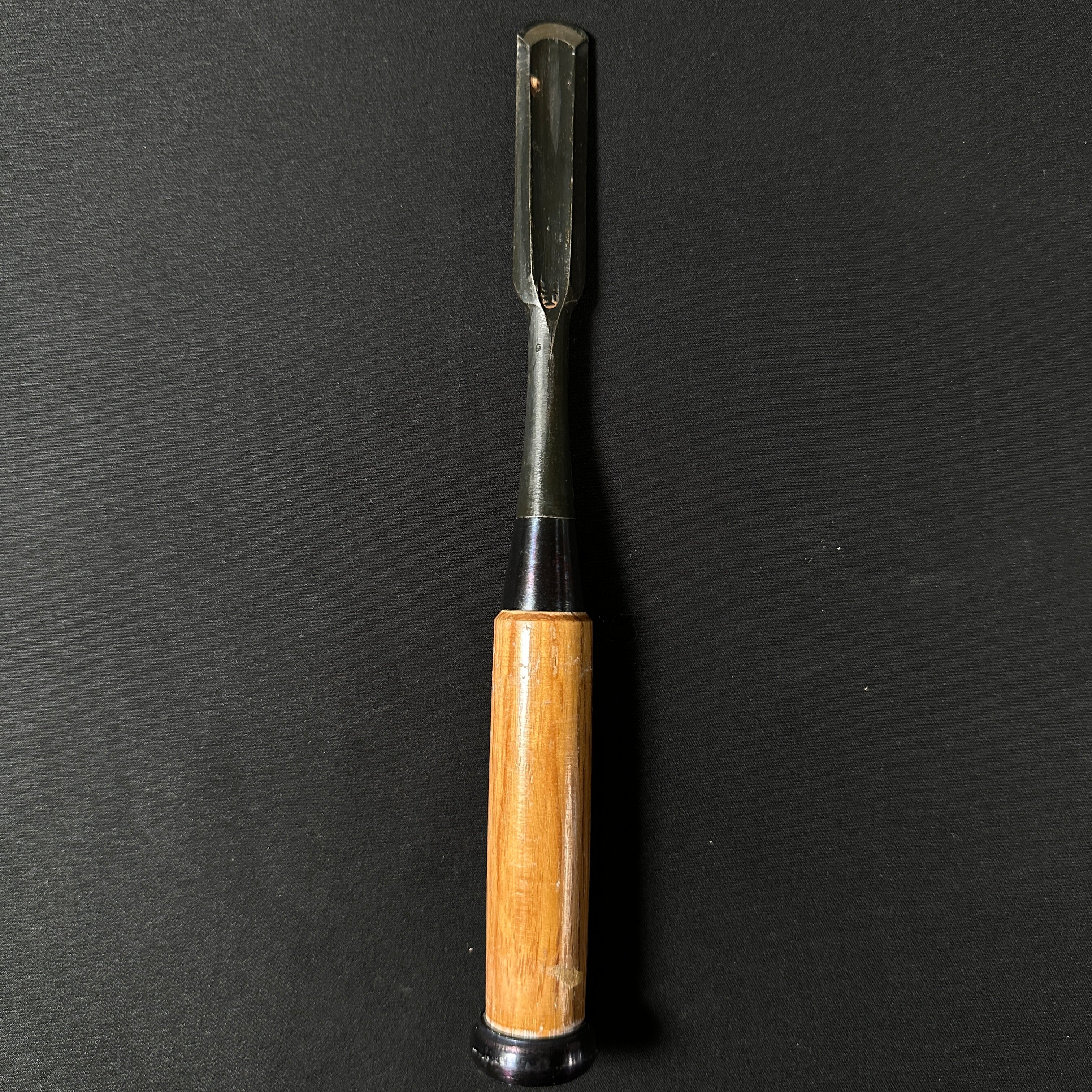 掘出し物 正高 外丸鑿 赤樫柄   Old stock Masataka Outer round chisels with white steel  (Sotomaru)