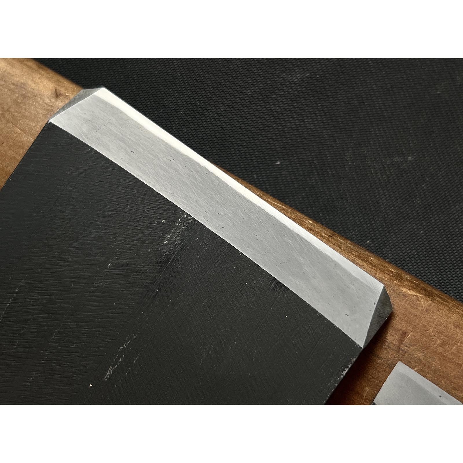 Rankiku Smoothing Plane (Kanna) by Chiyotsuru Sadahide 3rd generation 三代目千代鶴貞秀 仕上げ鉋 乱菊 75mm