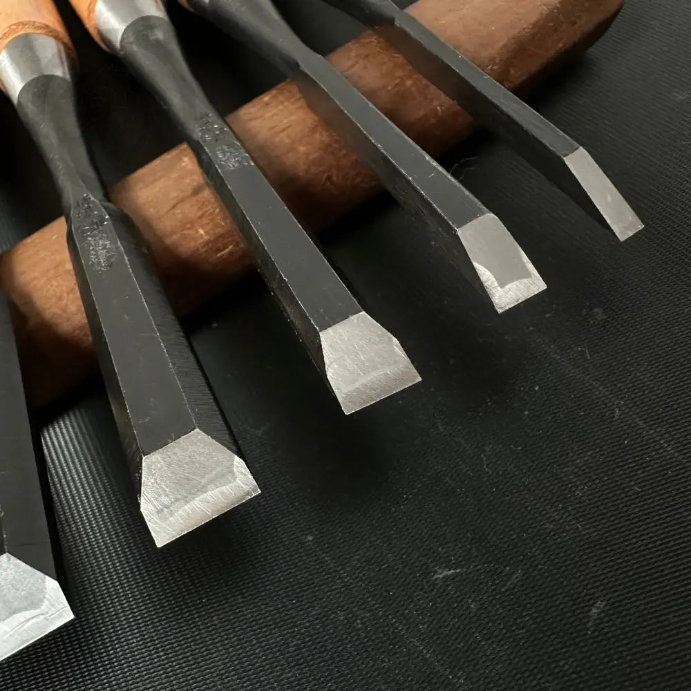義隆 追入鑿 白紙鋼 赤樫柄 Yoshitaka Bench chisels Each size(Oirenomi) Chisels ・鑿