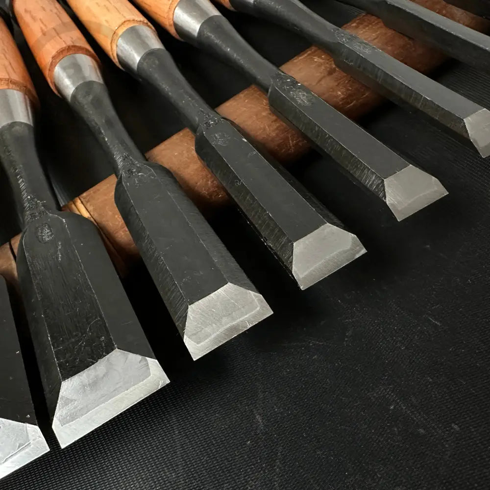 義隆 追入鑿 白紙鋼 赤樫柄 Yoshitaka Bench chisels Each size(Oirenomi) Chisels ・鑿