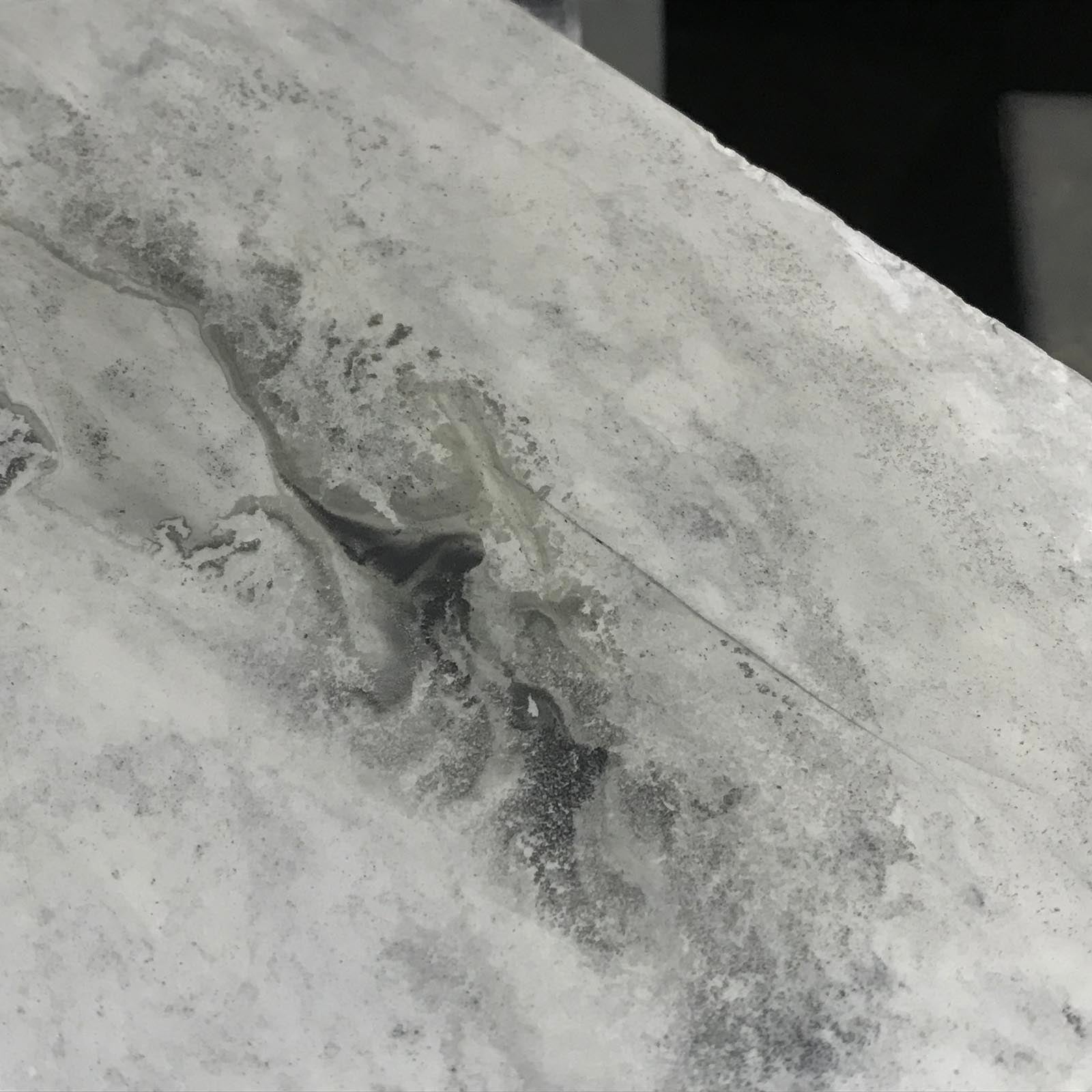 天然砥石 奥殿 本巣板羽二重黒蓮華 レザー極上 694g No.200 天然