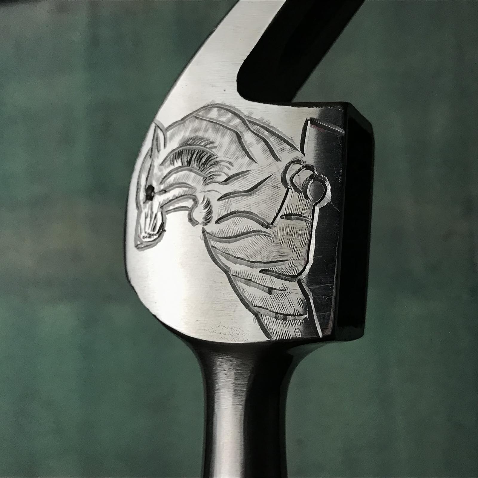 Old stock Dogyu #1 Kariwaku Stainless steel Hammers with tiger carving  掘出し物 土牛 虎彫入 ステンレス仮枠ハンマー 滑り止め付