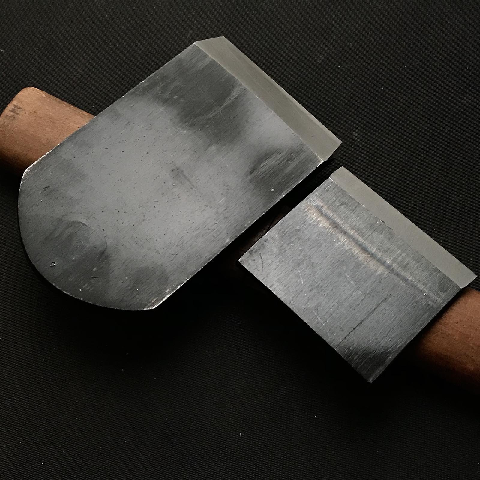 喜水常三郎 鉋（カンナ）付 紅樫台 常三郎作 生粋仕上げ 鉋本赤樫台 70mm – YAMASUKE KurashigeTools