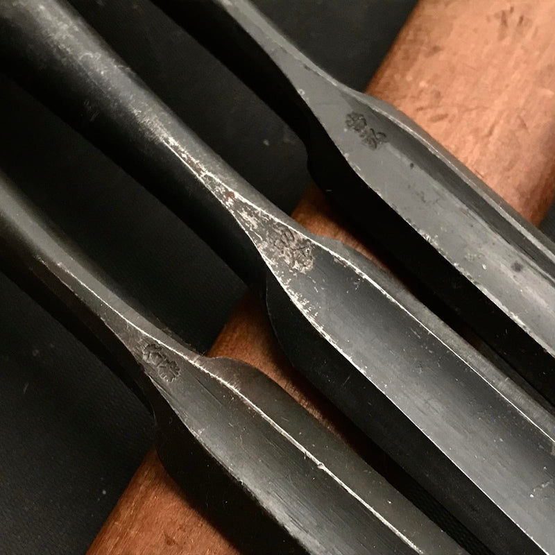 Old stock Sotomaru chisels with white steel   掘出し物 外丸鑿 白紙鋼 18mm
