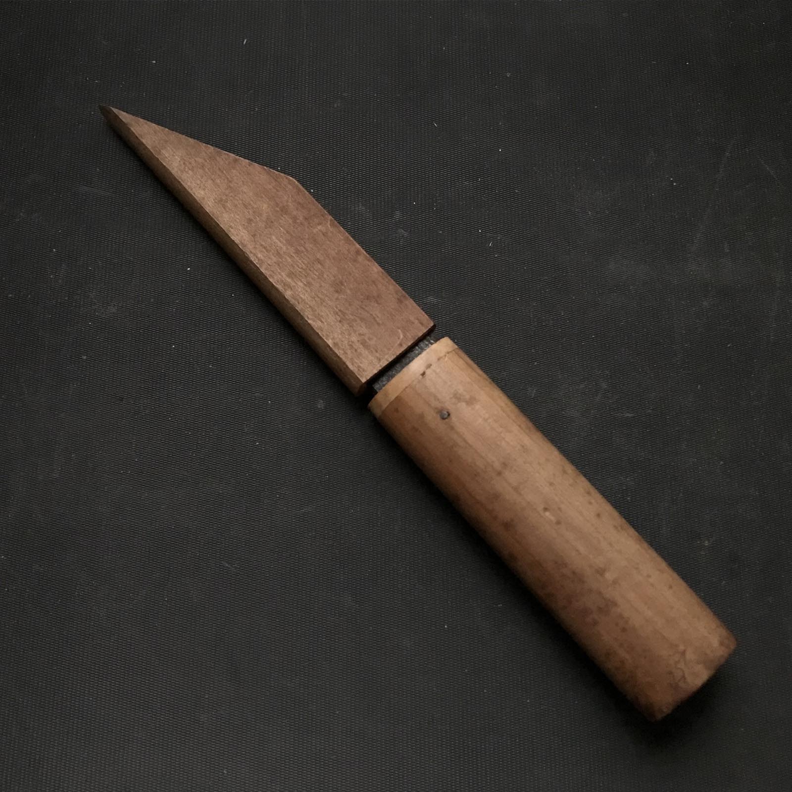 Old stock Onigami Kiridashi Kokatana with white steel Right 掘出し物 鬼神 横手小刀 右 21mm