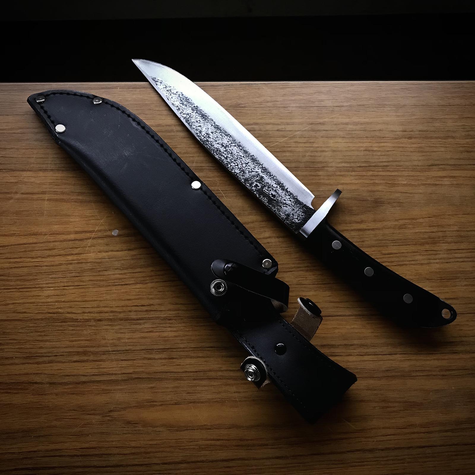 左藤蔵 両刃白鋼鉈 2号 左藤蔵 剣鉈 両刃 本皮ケース入 210mm