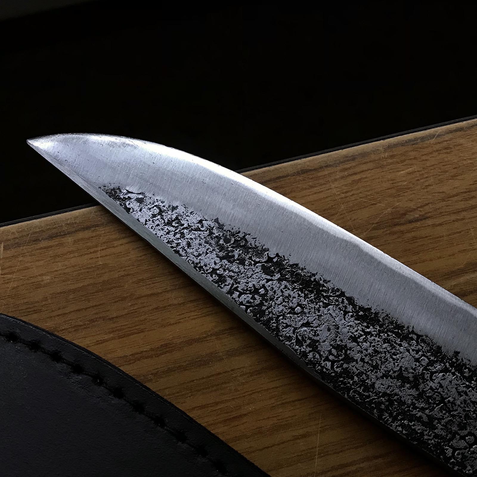 左藤蔵 両刃白鋼鉈 2号 左藤蔵 剣鉈 両刃 本皮ケース入 210mm – YAMASUKE KurashigeTools