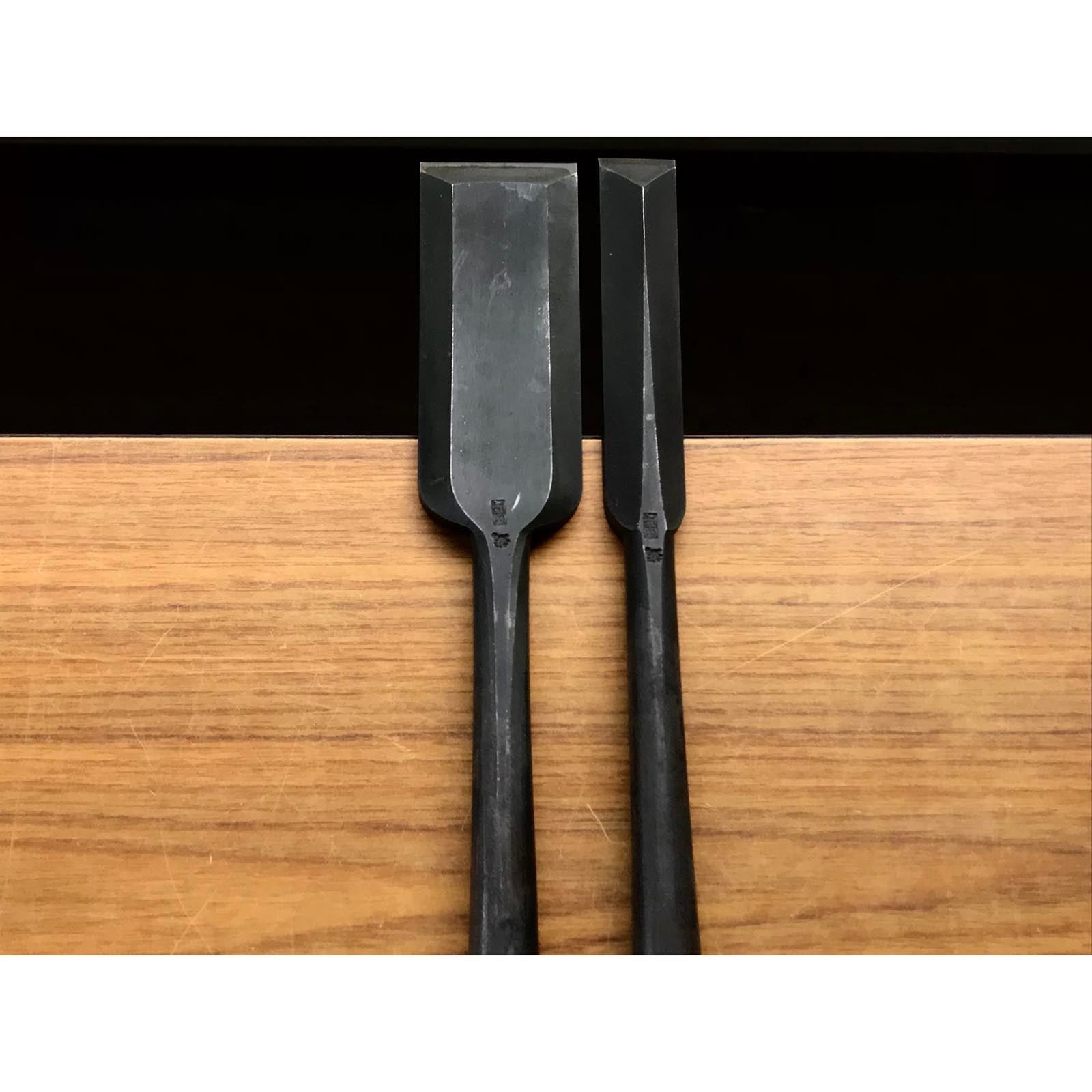Old stock #2 Kunikei Slick Chisels set by Ikeda Yoshiro (Ootsuki-nomi, Hontsuki-Nomi) 掘出し物 池田慶郎氏 三代目国慶作 本突き組鑿  48,24mm