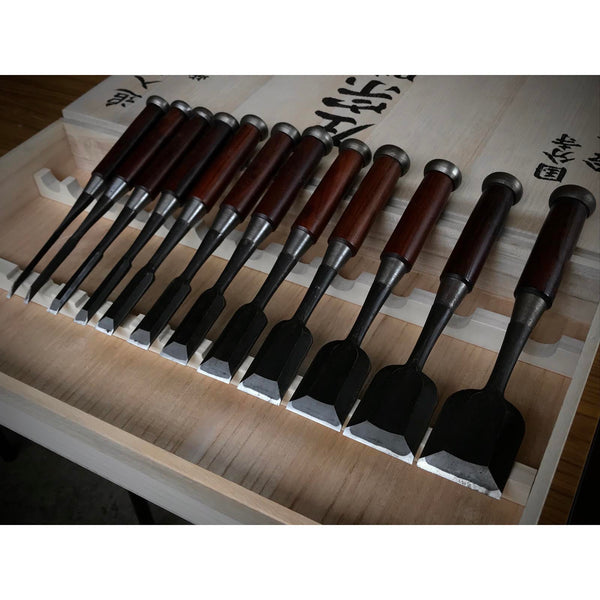 Old stock Hidari-Munekatsu Bench chisels set by Suzuki Shousuke  掘出し物 左宗勝 鈴木章助作 追入組鑿 長柄 Orenomi