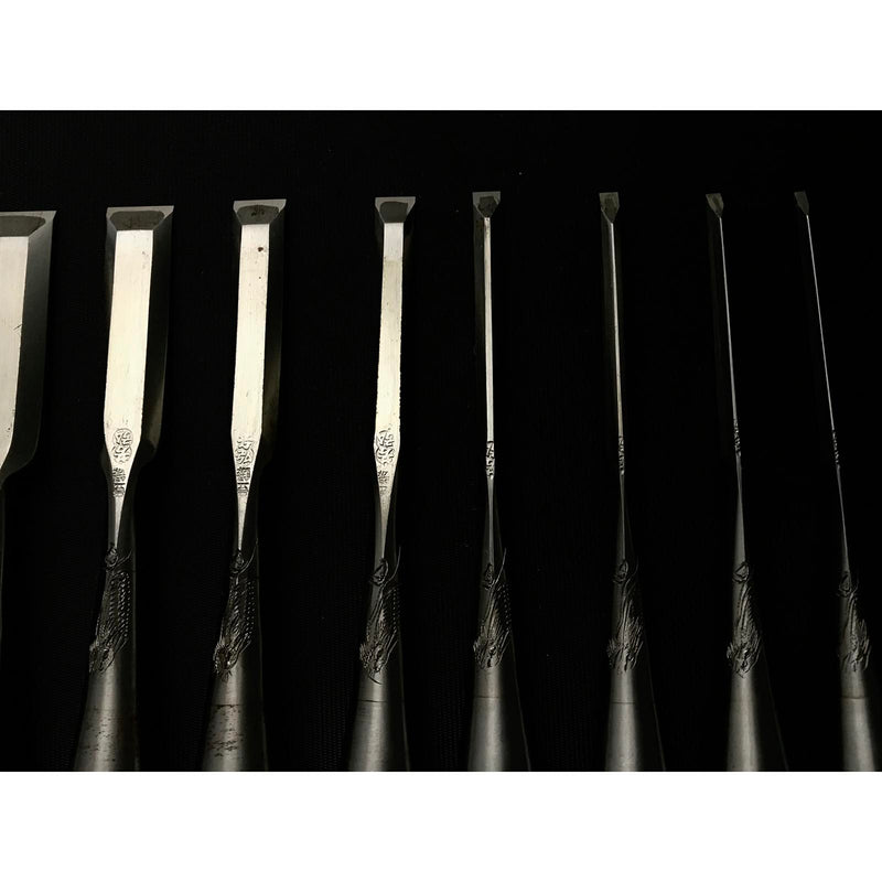 Old stock Yoshihiro Bench chisels set with Quintuple ura 芳弘 追入15本組鑿 龍彫り 五つ裏  Oiirenom