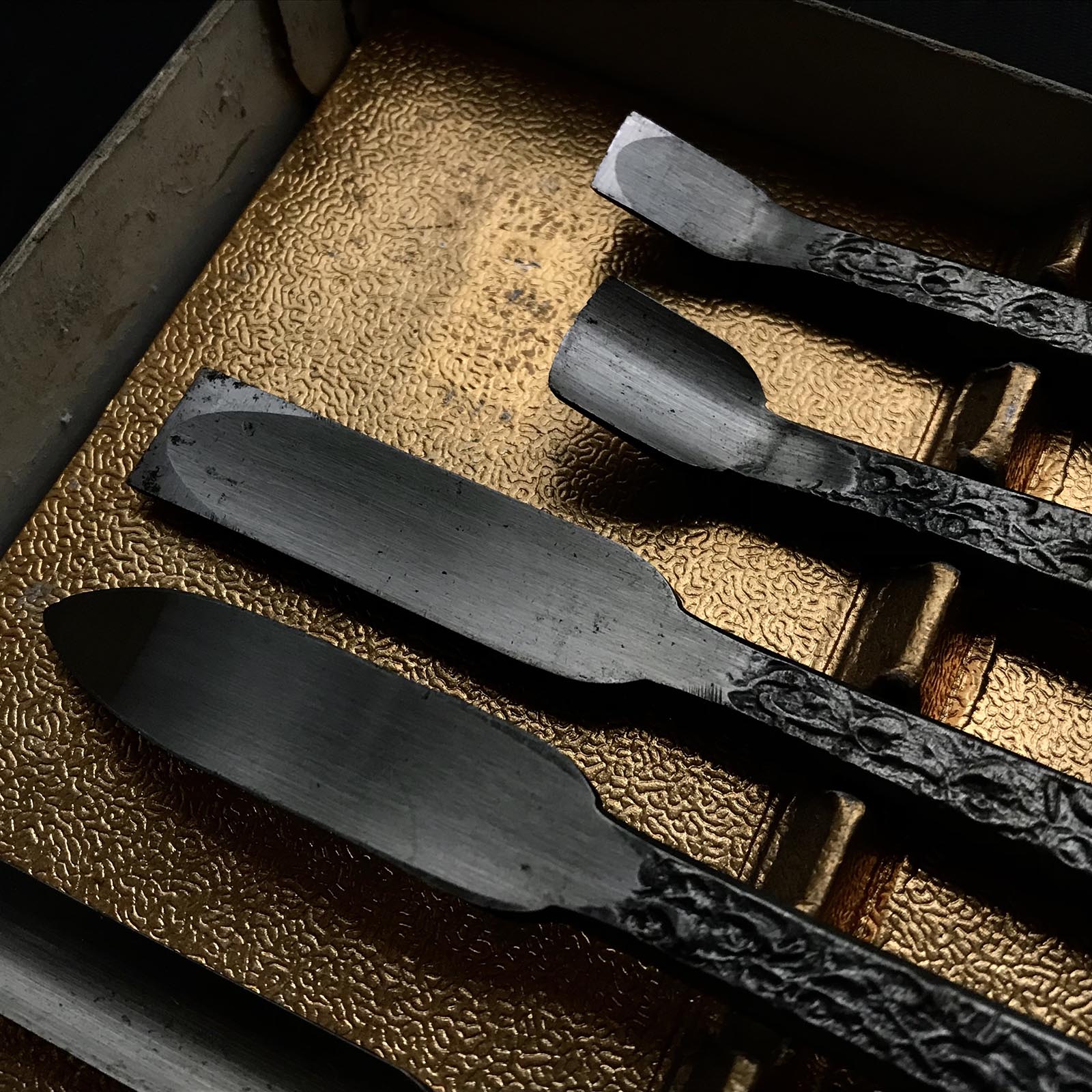 Old stock Carving chisels set with Blue steel  掘出し物 共柄彫刻刀セット 青紙鋼