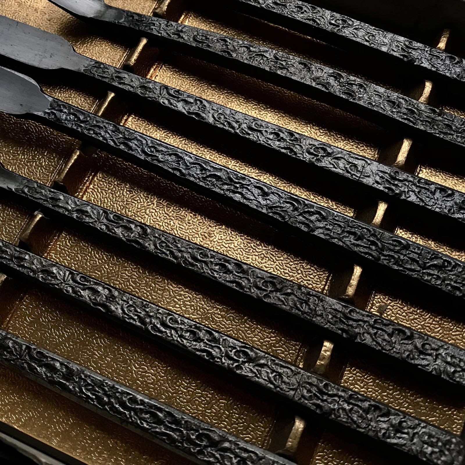 Old stock Carving chisels set with Blue steel  掘出し物 共柄彫刻刀セット 青紙鋼