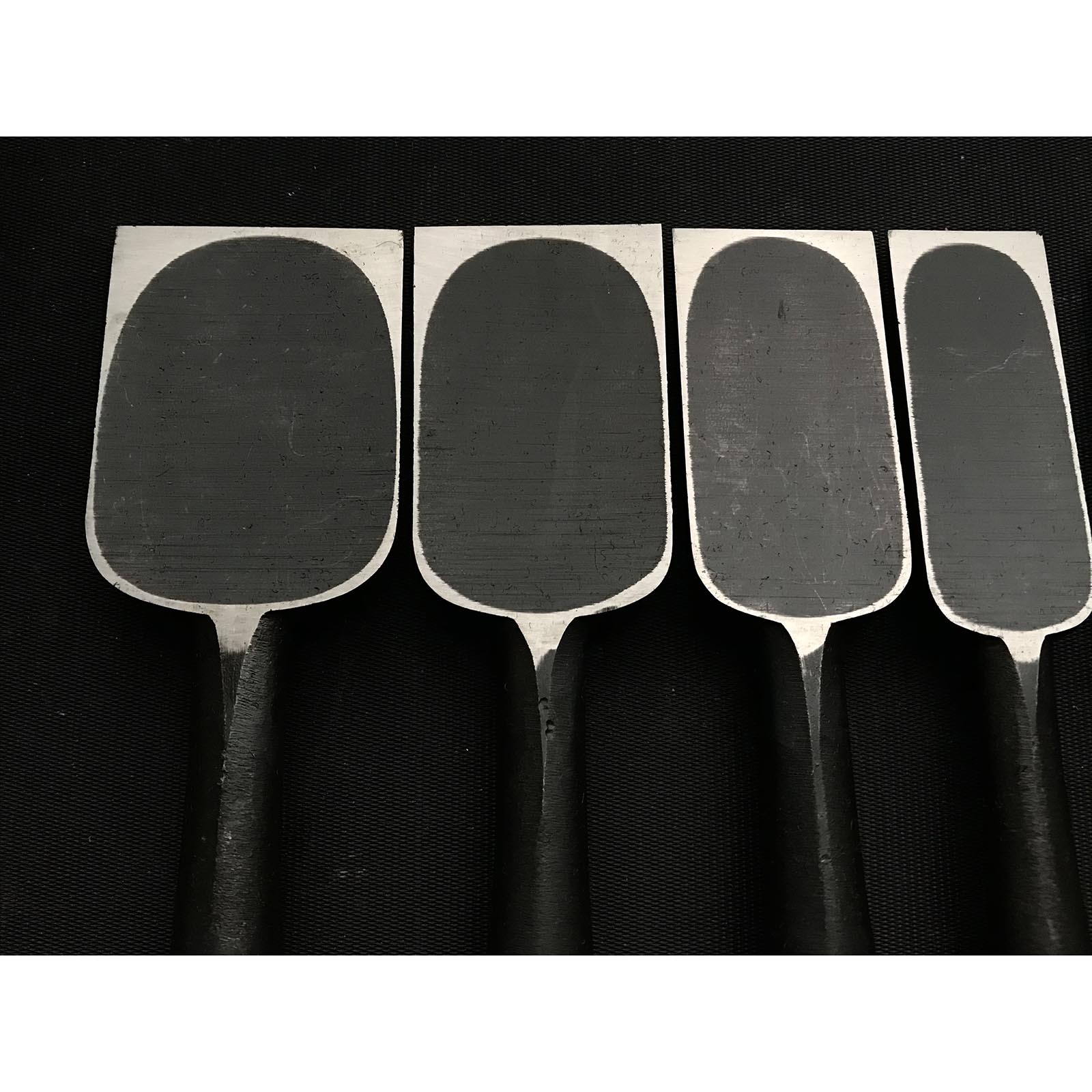 古株 藤近 伝統文様 卓上ノミセット（松、竹、梅） 掘り出し物 藤近 松竹梅 追入10本組鑿 黒檀柄 おいいれのみ