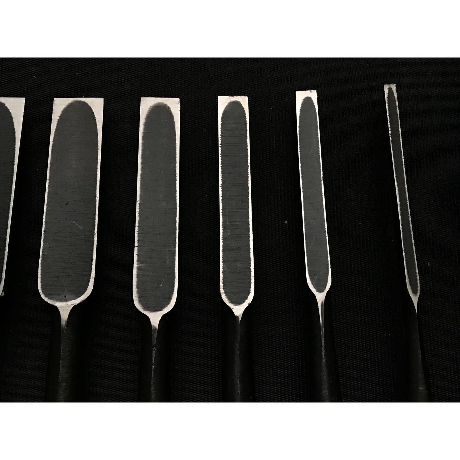 古株 藤近 伝統文様 卓上ノミセット（松、竹、梅） 掘り出し物 藤近 松竹梅 追入10本組鑿 黒檀柄 おいいれのみ