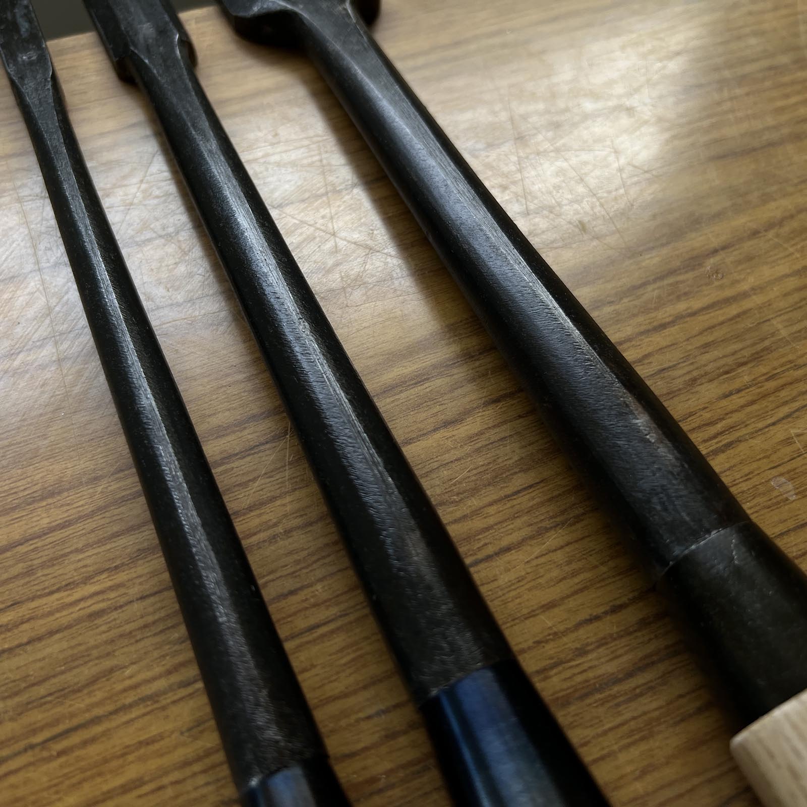 Kanetake Slick Chisels (Anayanomi) by Takahashi Norikazu 高橋典三作 カネ武 穴屋鑿 13.5,24,48mm