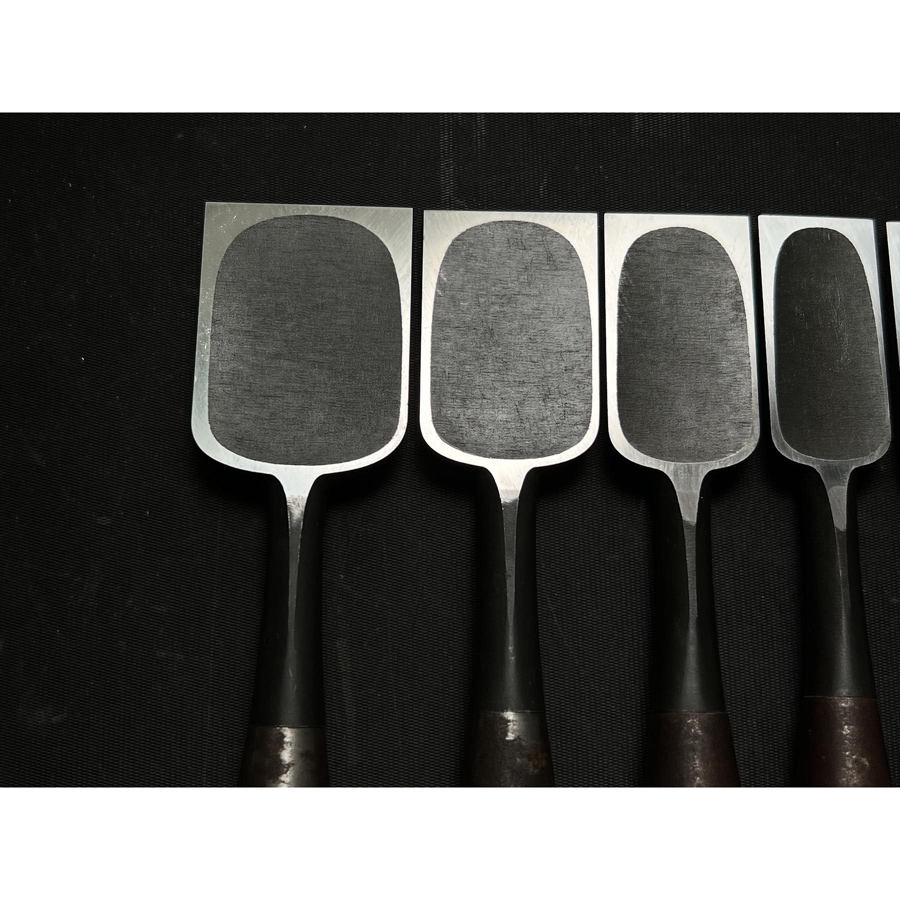 Used Hidari Ichihiro Second Generation Kakuuchi Bench chisels set 中古 月市弘 二代目左市弘山崎勇作 角打追入組鑿  Oirenomi