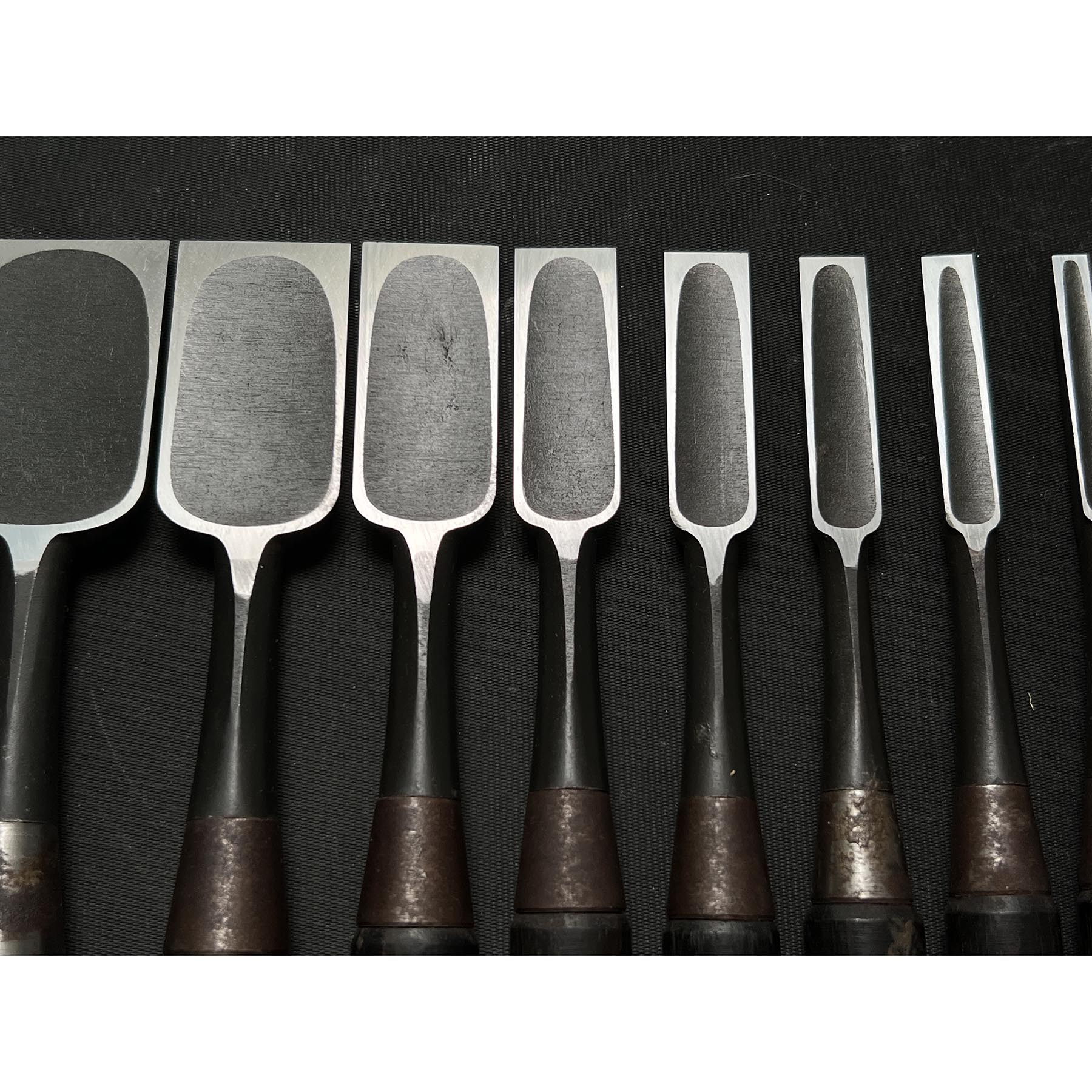 Used Hidari Ichihiro Second Generation Kakuuchi Bench chisels set 中古 月市弘 二代目左市弘山崎勇作 角打追入組鑿  Oirenomi