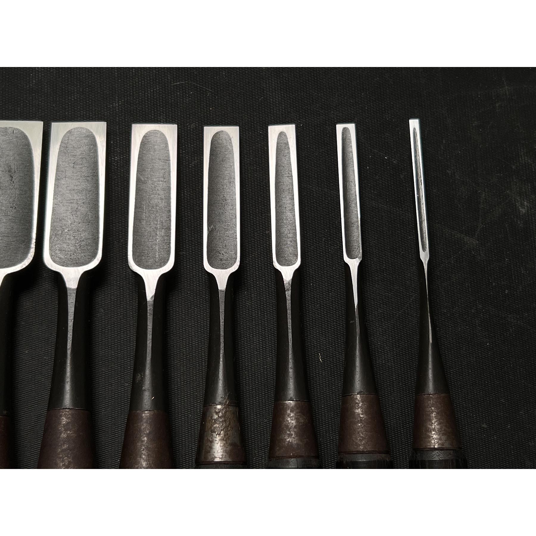 Used Hidari Ichihiro Second Generation Kakuuchi Bench chisels set 中古 月市弘 二代目左市弘山崎勇作 角打追入組鑿  Oirenomi