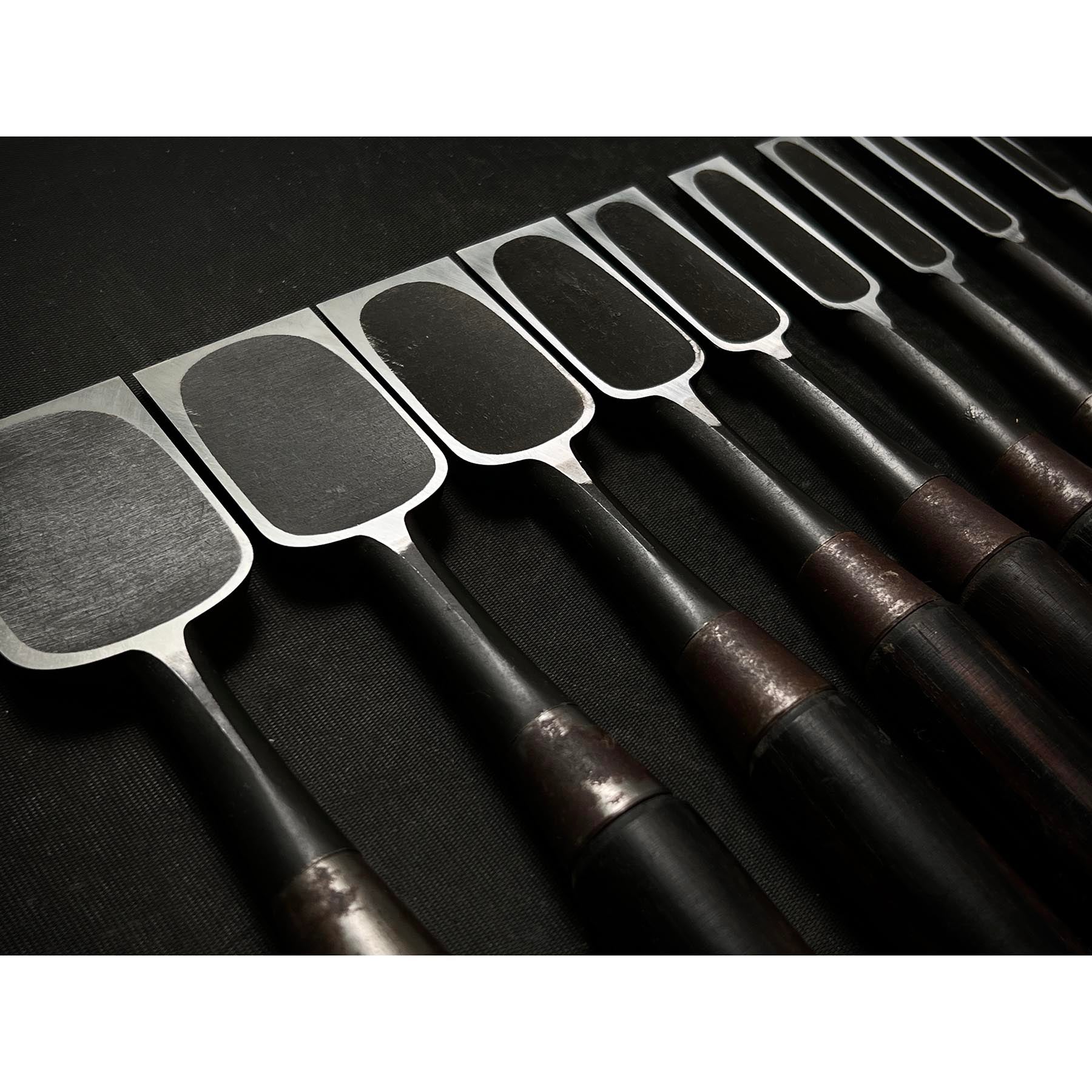 Used Hidari Ichihiro Second Generation Kakuuchi Bench chisels set 中古 月市弘 二代目左市弘山崎勇作 角打追入組鑿  Oirenomi