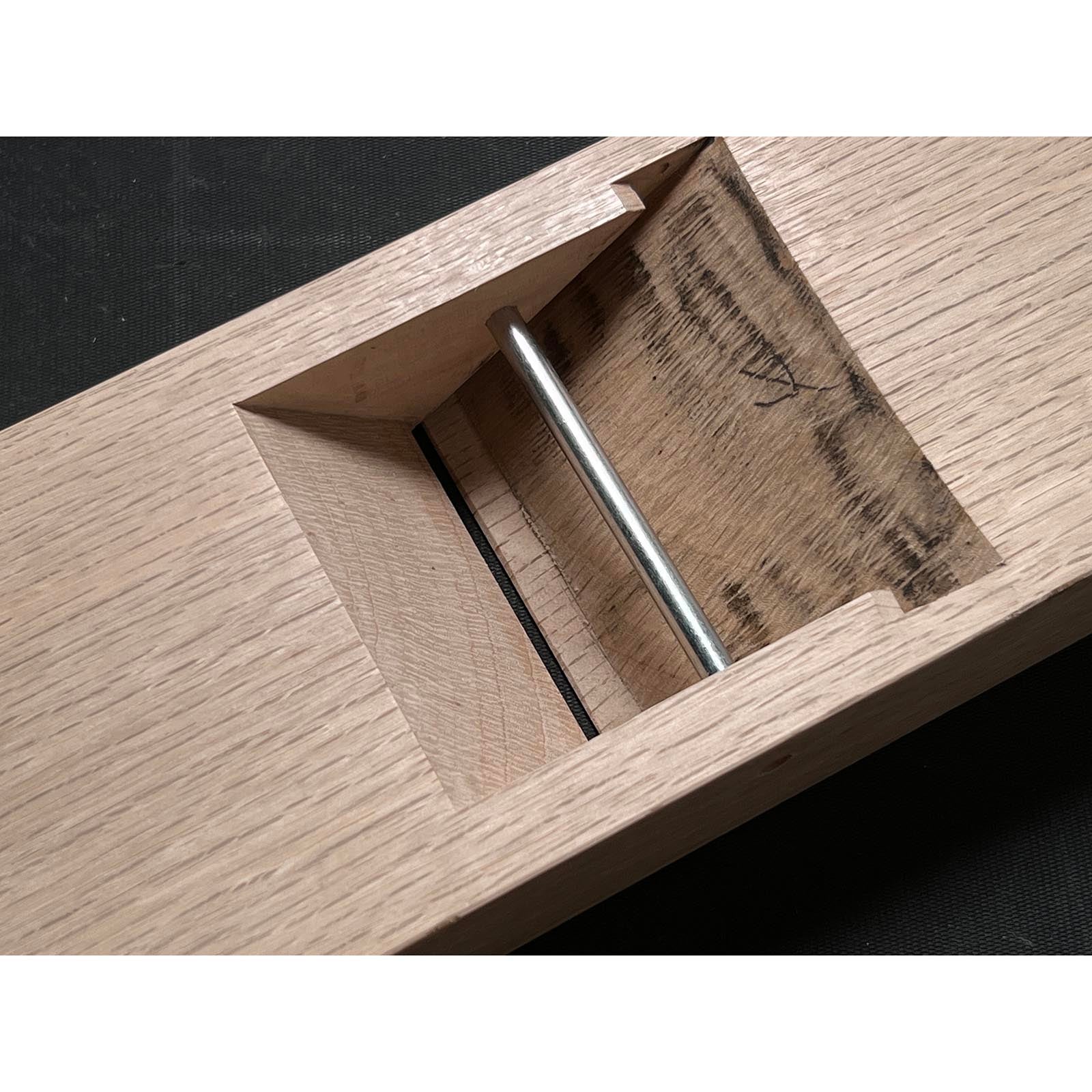 Lightly used Senju Smoothing Plane (Kanna) With New Koyoshiya dai  中古 千寿 東京製 小吉屋台 仕上げ鉋 70mm