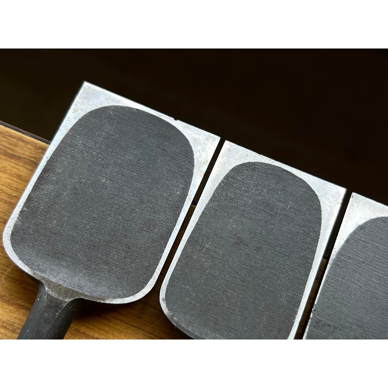 Lightly used Hidari Ichihiro Second Generation＆Kiyotada Kakuuchi Bench chisels set 中古 市弘&清忠 二代目左市弘山崎勇、嶋村幸三郎作 角打追入組鑿  Oirenomi