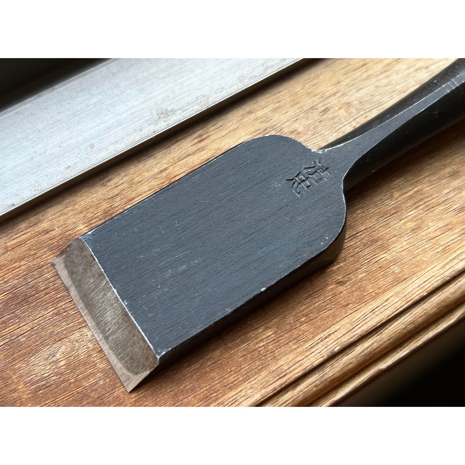 Lightly used Hidari Ichihiro Second Generation＆Kiyotada Kakuuchi Bench chisels set 中古 市弘&清忠 二代目左市弘山崎勇、嶋村幸三郎作 角打追入組鑿  Oirenomi