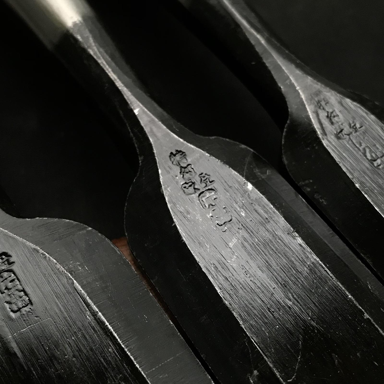 旧蔵 平町俊久型 ノミセット 掘り出し物 利久 平待追入鑿 7本組 平町のみ