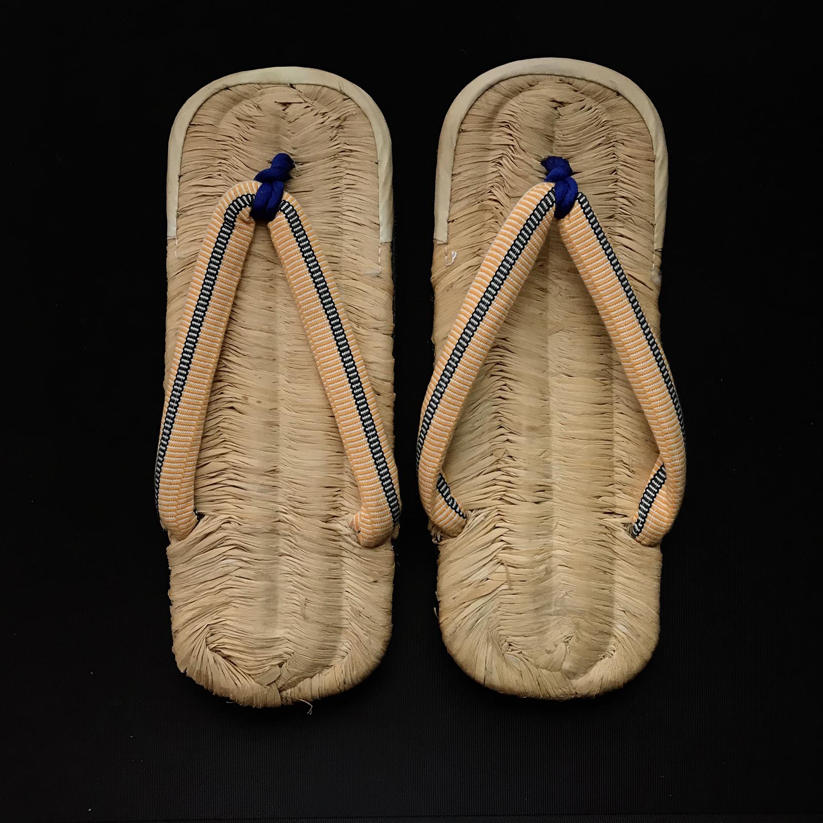 Hand-made Traditional Japanese Carpenter's Bamboo Sandals (Zouri)竹皮草履 ...