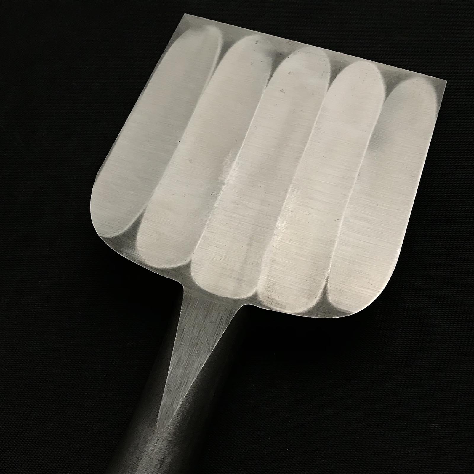 五百蔵作 墨流し 幅広叩き鑿 五つ裏 90mm たたきのみ