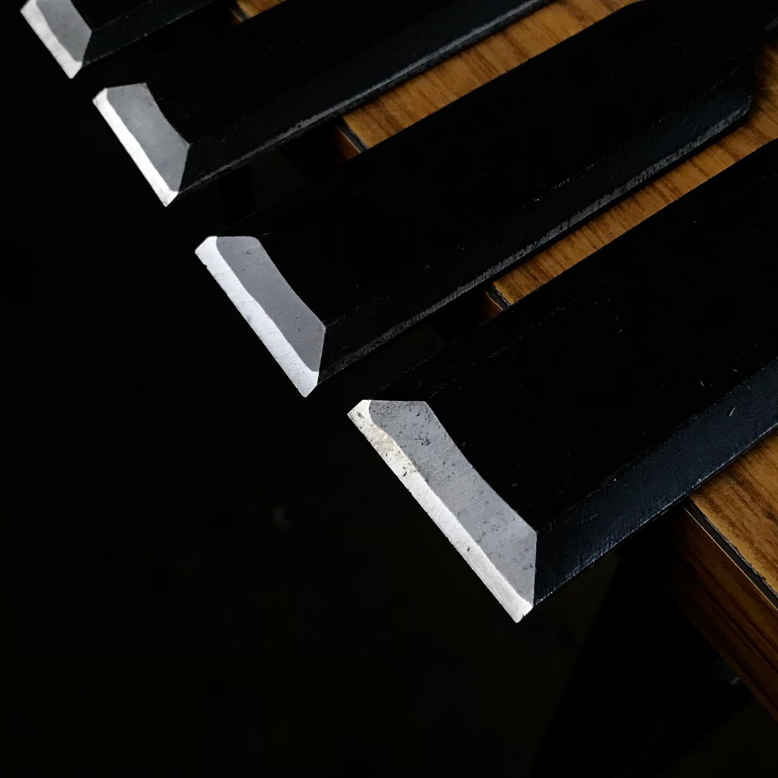 Kanetake Paring chisels by Takahashi Norikazu 高橋典三作 カネ武 薄