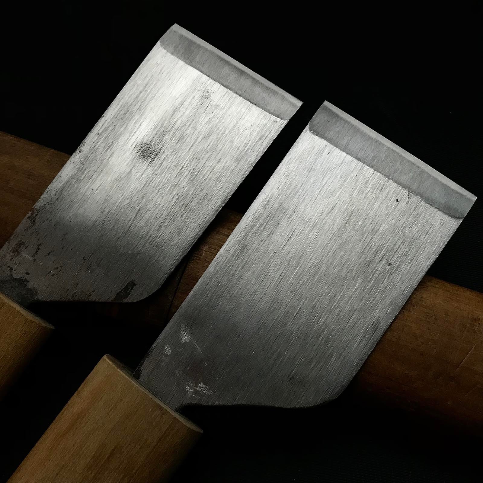 Old stock Igarashi Hand Made Leather tools with blue steel  掘出し物  いがらし 革包丁 青紙鋼 42,36mm