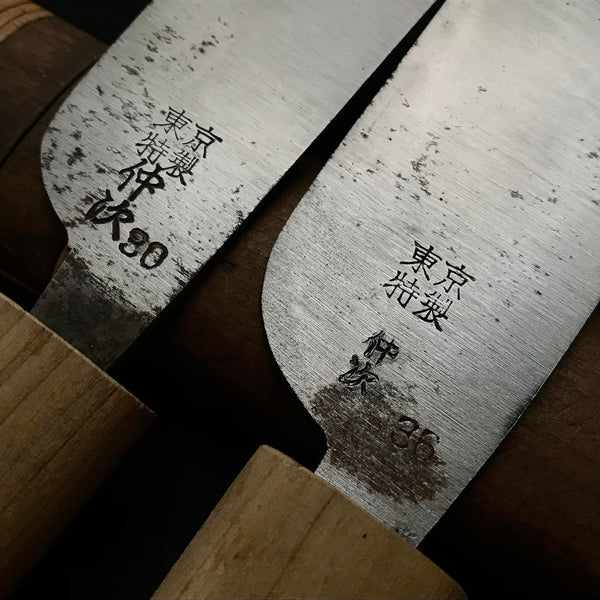 Old stock Nakatsugu Hand Made Leather tools   掘出し物 仲次 革包丁 30,36mm