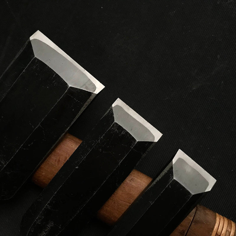 Iwazaki Timber chisels with white steel by Iwazaki Eisuke 岩崎永祐作 岩崎 叩鑿  Tatakinomi